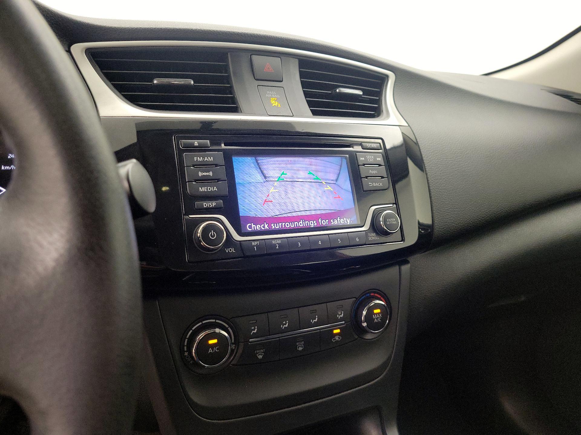 Thumbnail: 2016 Nissan Sentra - 14