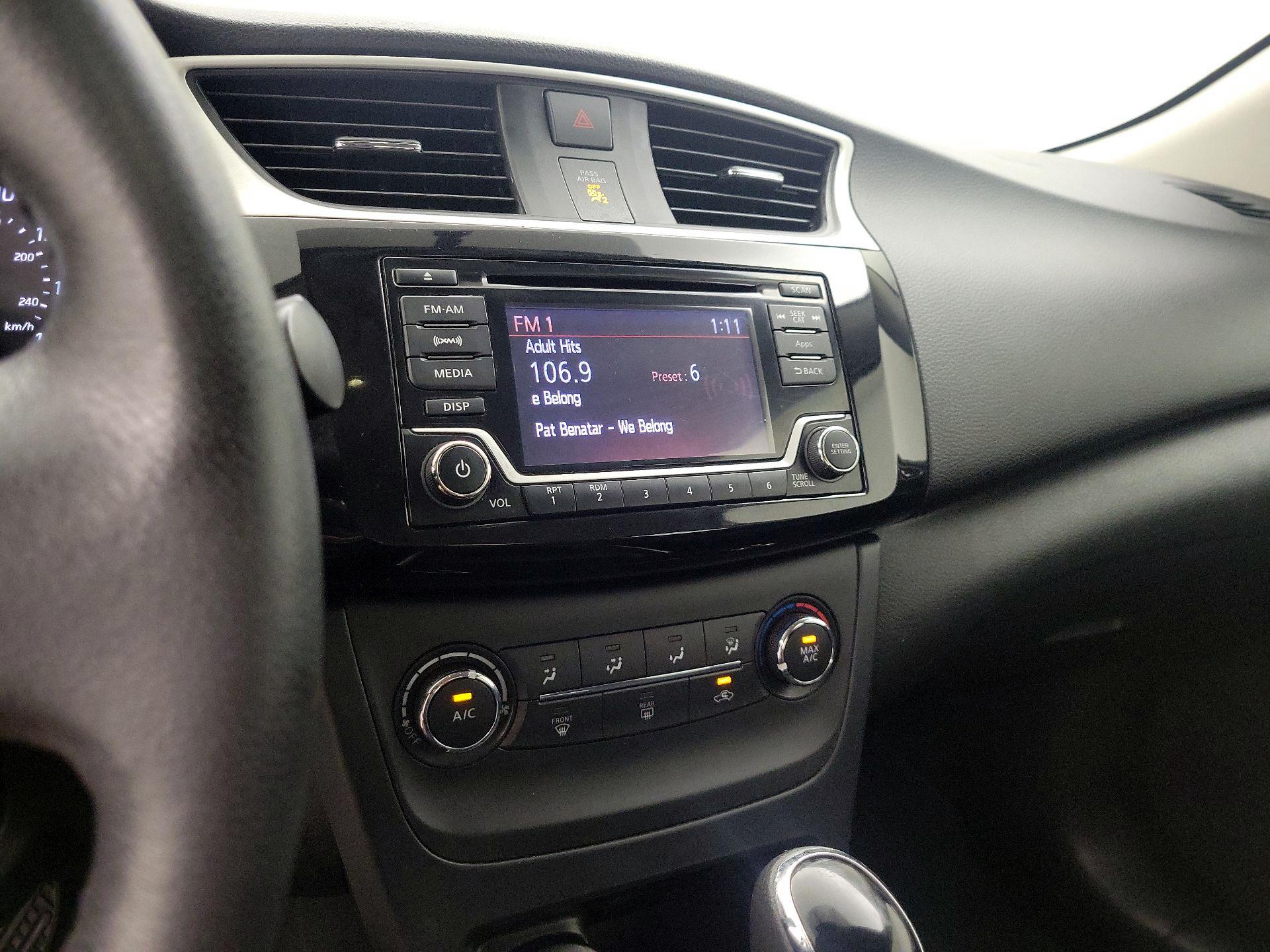 Thumbnail: 2016 Nissan Sentra - 15