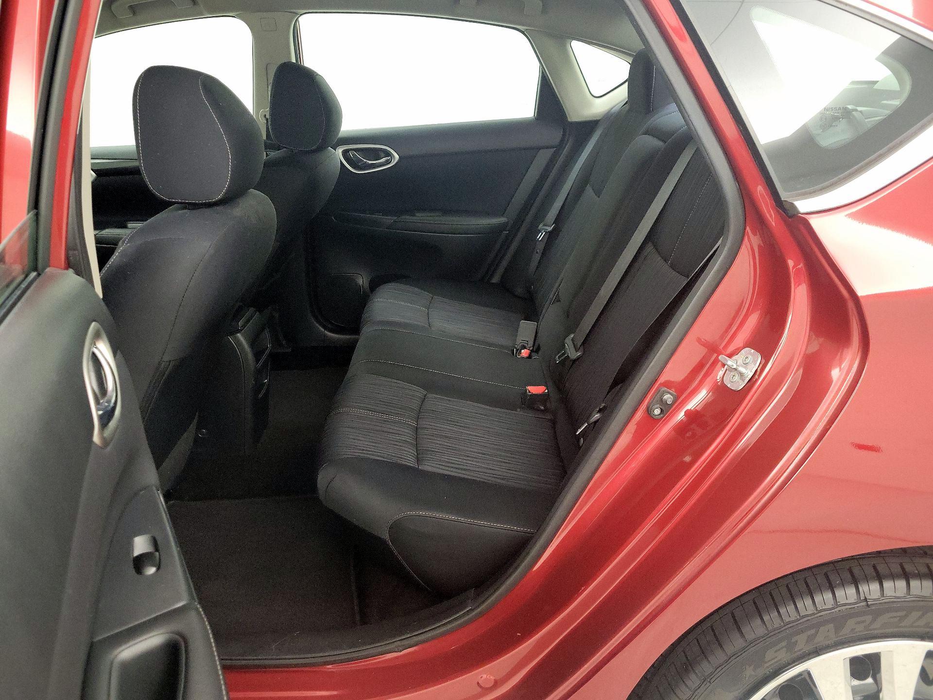 Thumbnail: 2016 Nissan Sentra - 19