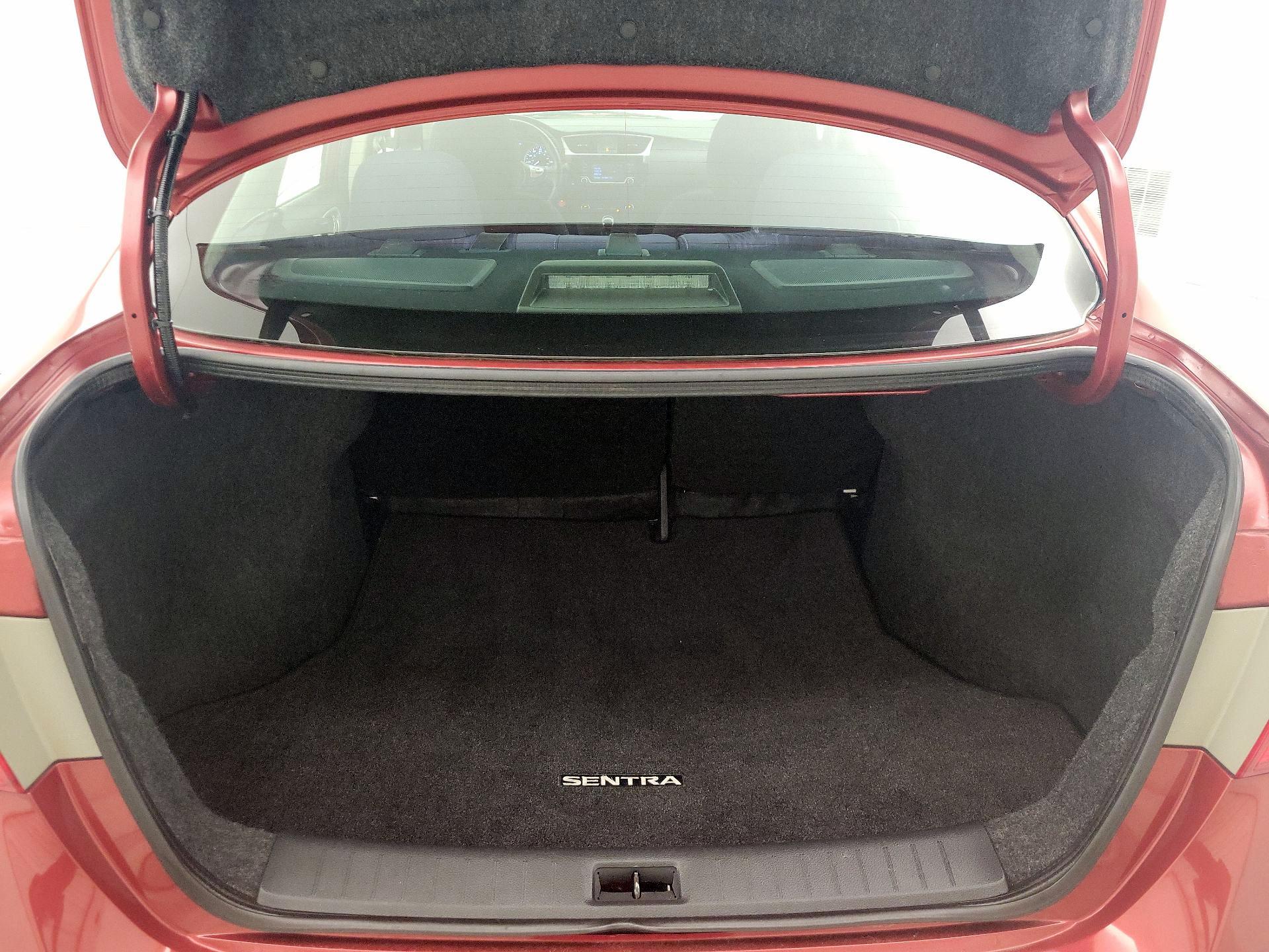 Thumbnail: 2016 Nissan Sentra - 20