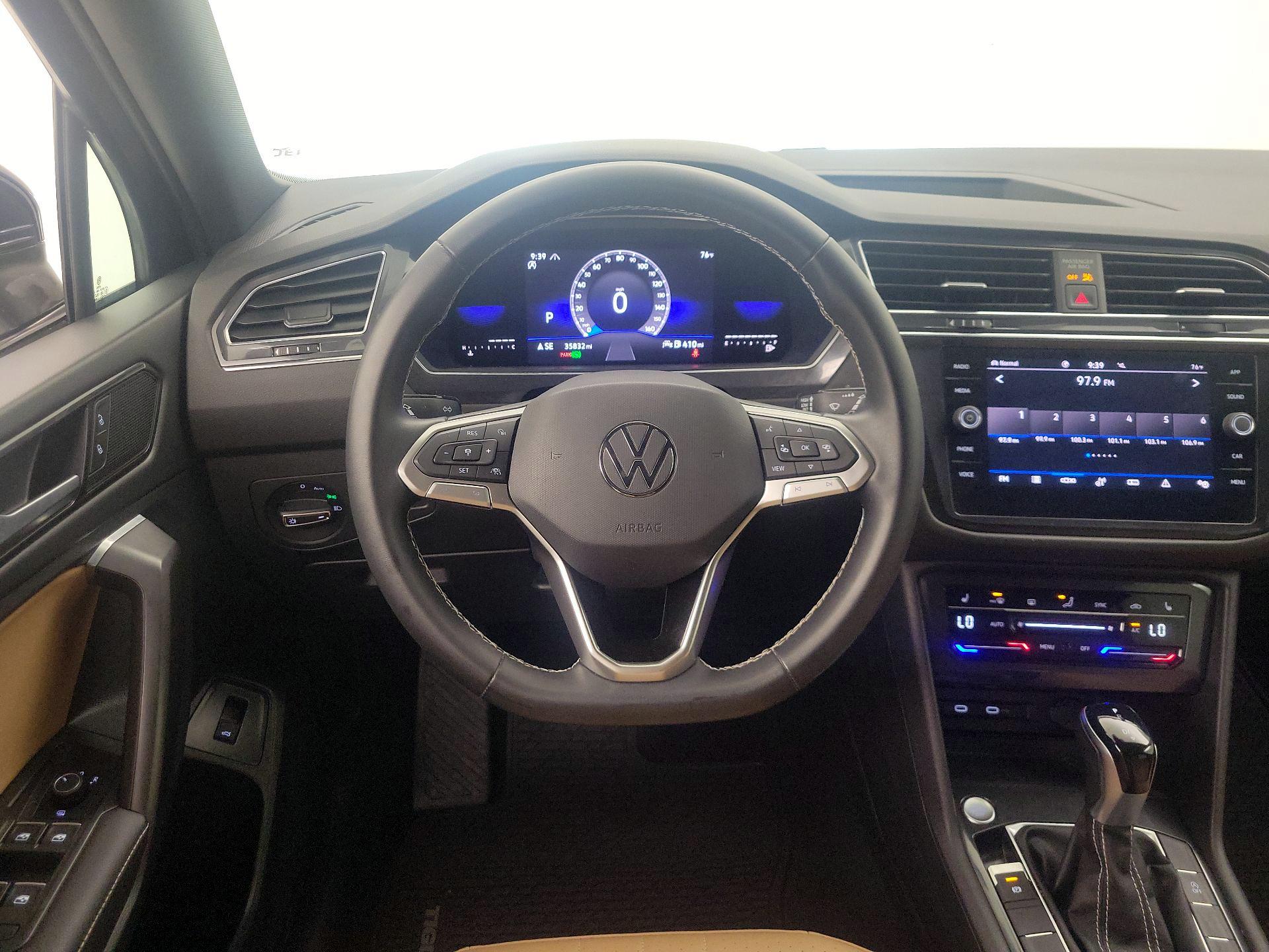 Thumbnail: 2022 Volkswagen Tiguan - 10