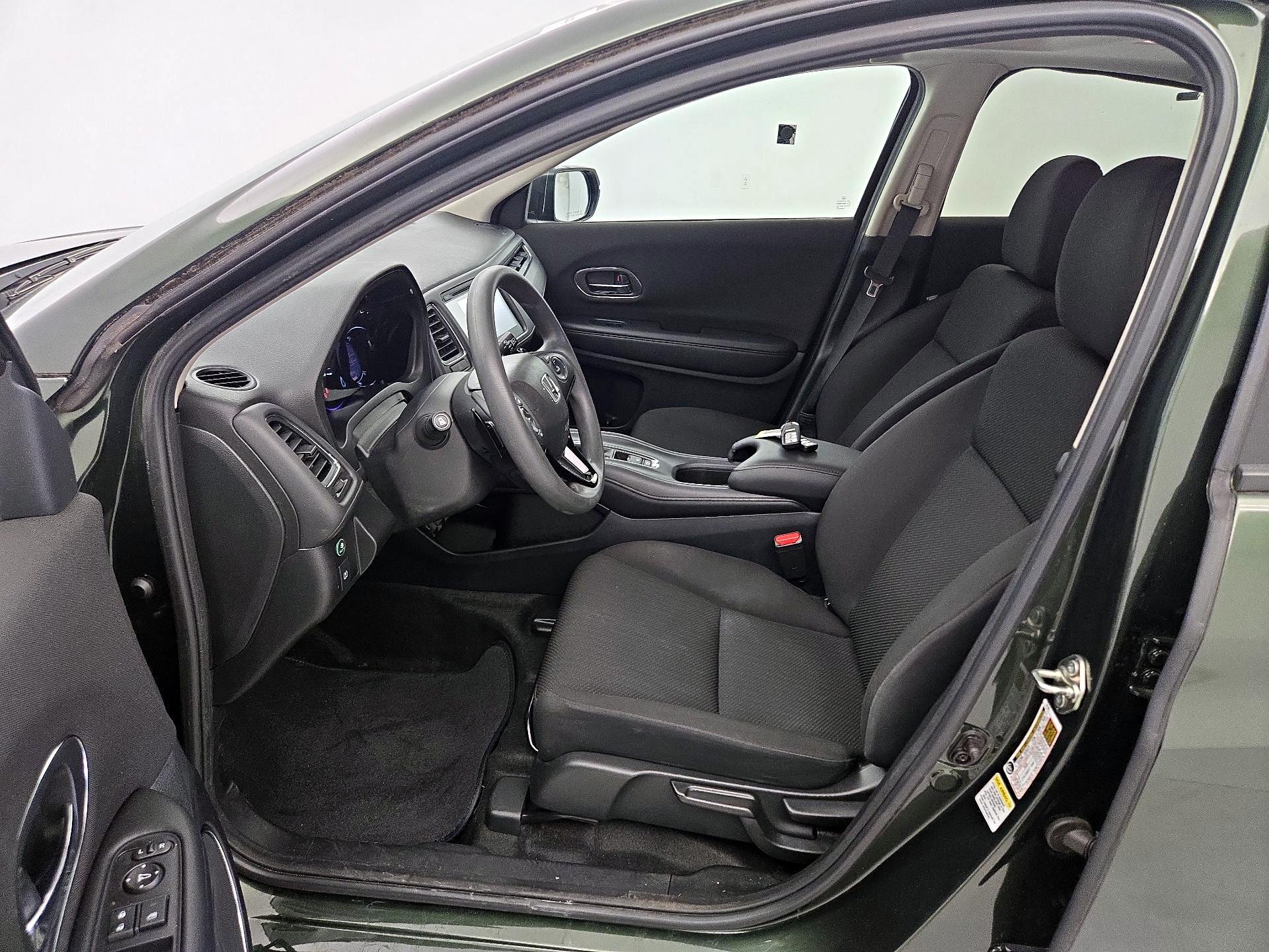 Thumbnail: 2016 Honda HR-V - 11