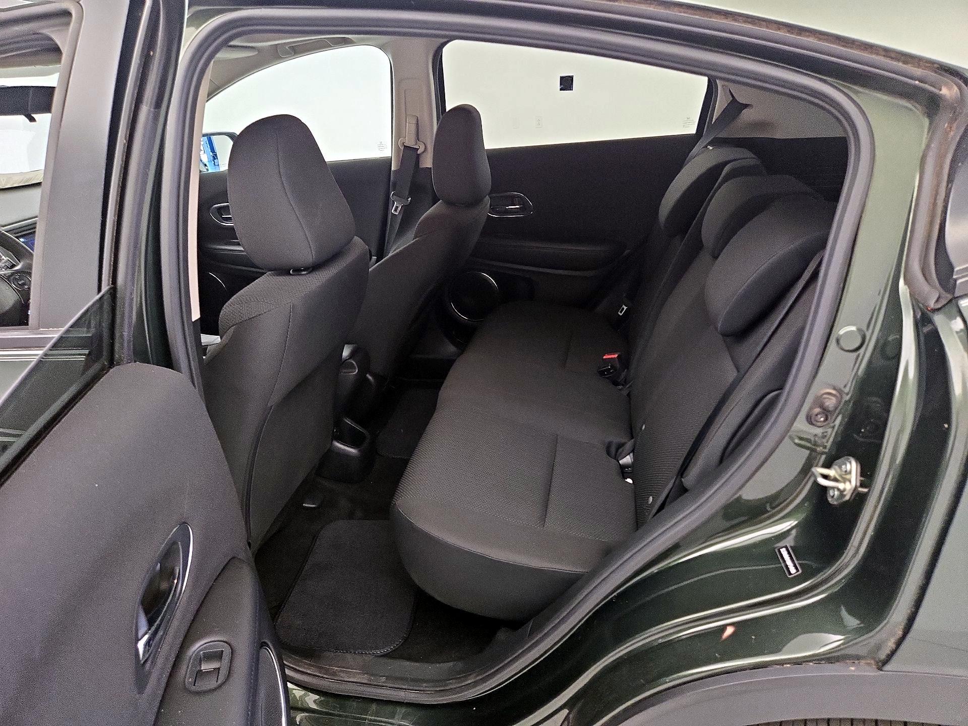 Thumbnail: 2016 Honda HR-V - 20