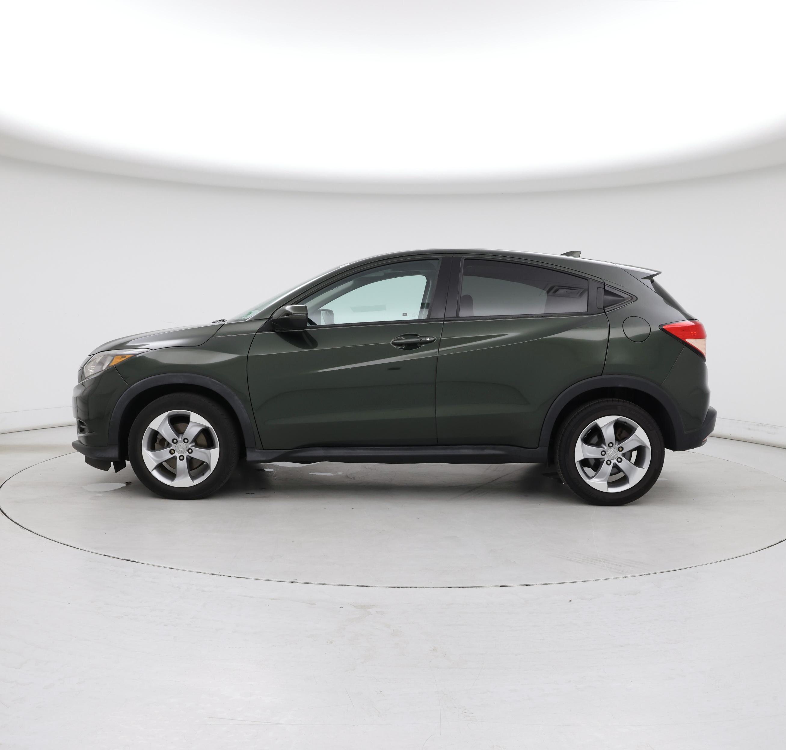 Thumbnail: 2016 Honda HR-V - 3