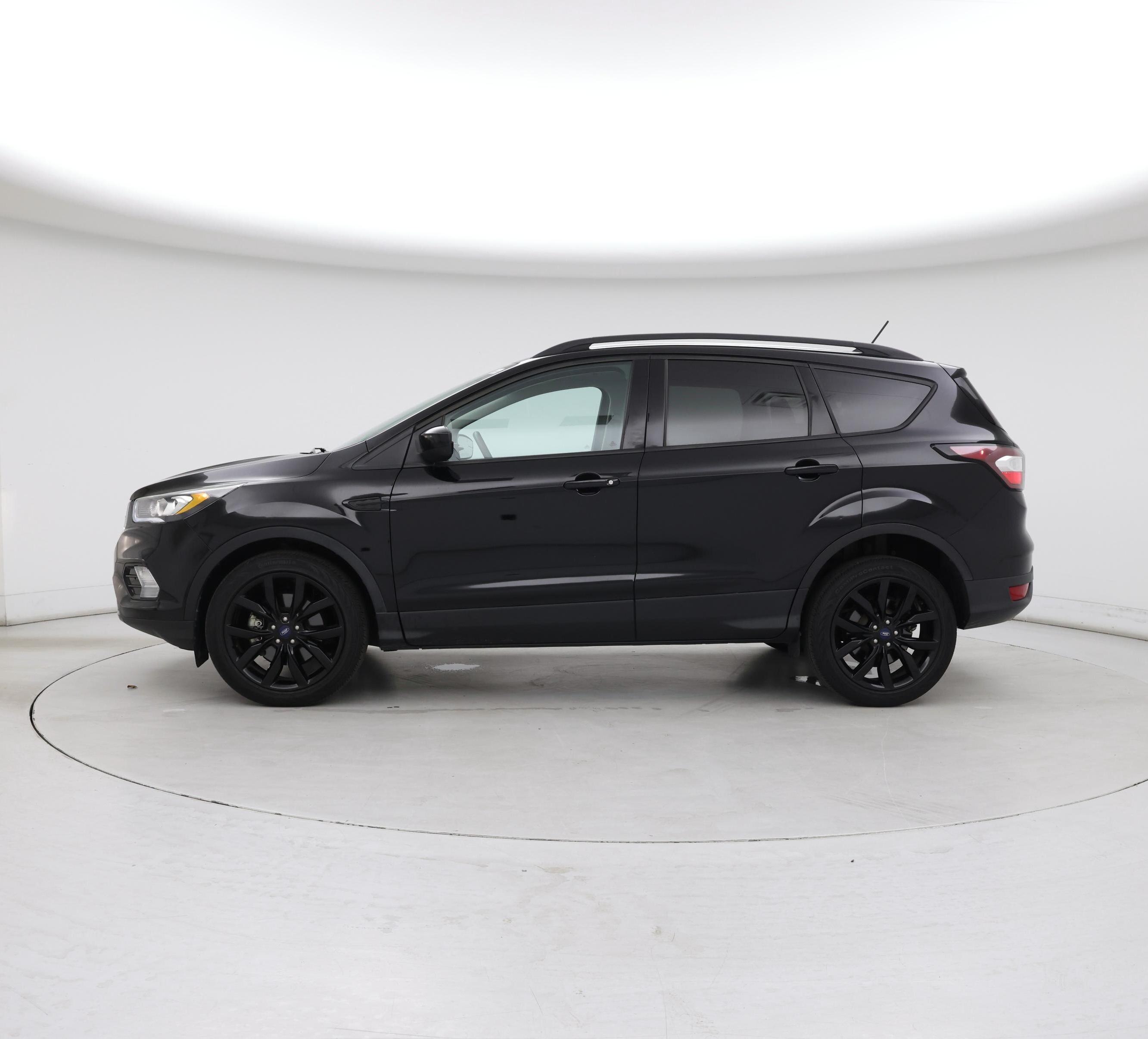 Thumbnail: 2018 Ford Escape - 3