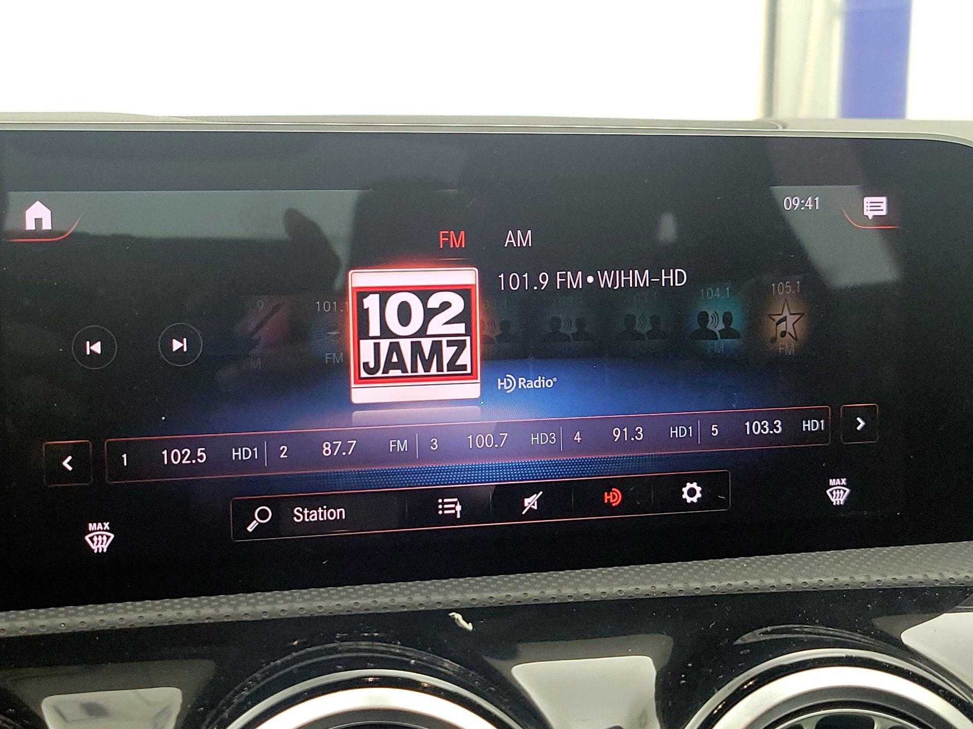 Thumbnail: 2020 Mercedes-Benz CLA - 15