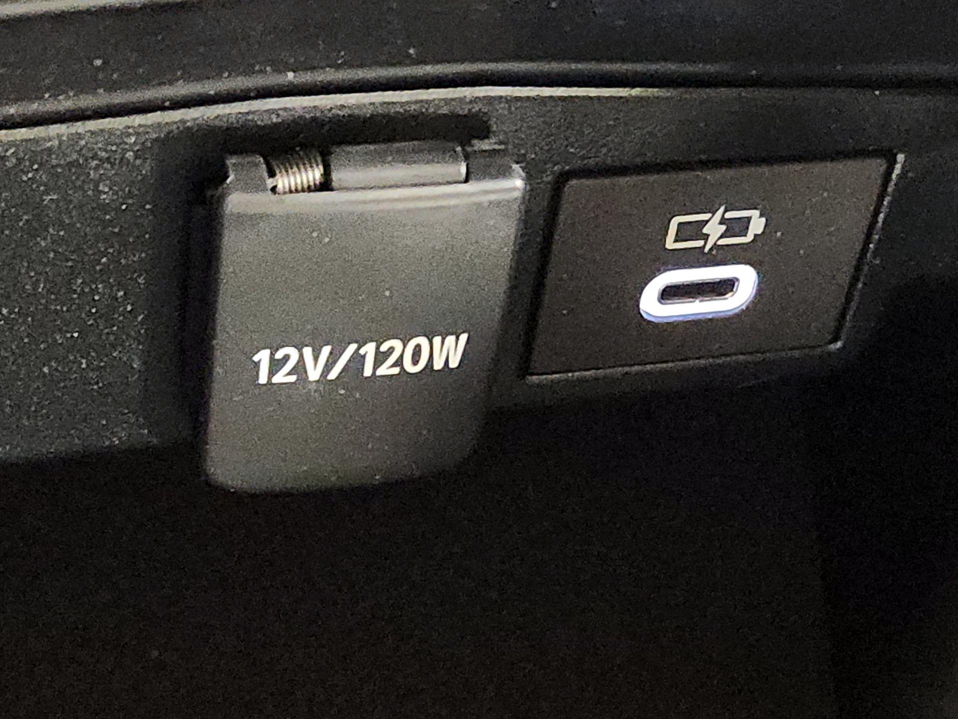 Thumbnail: 2025 Toyota Corolla - 19