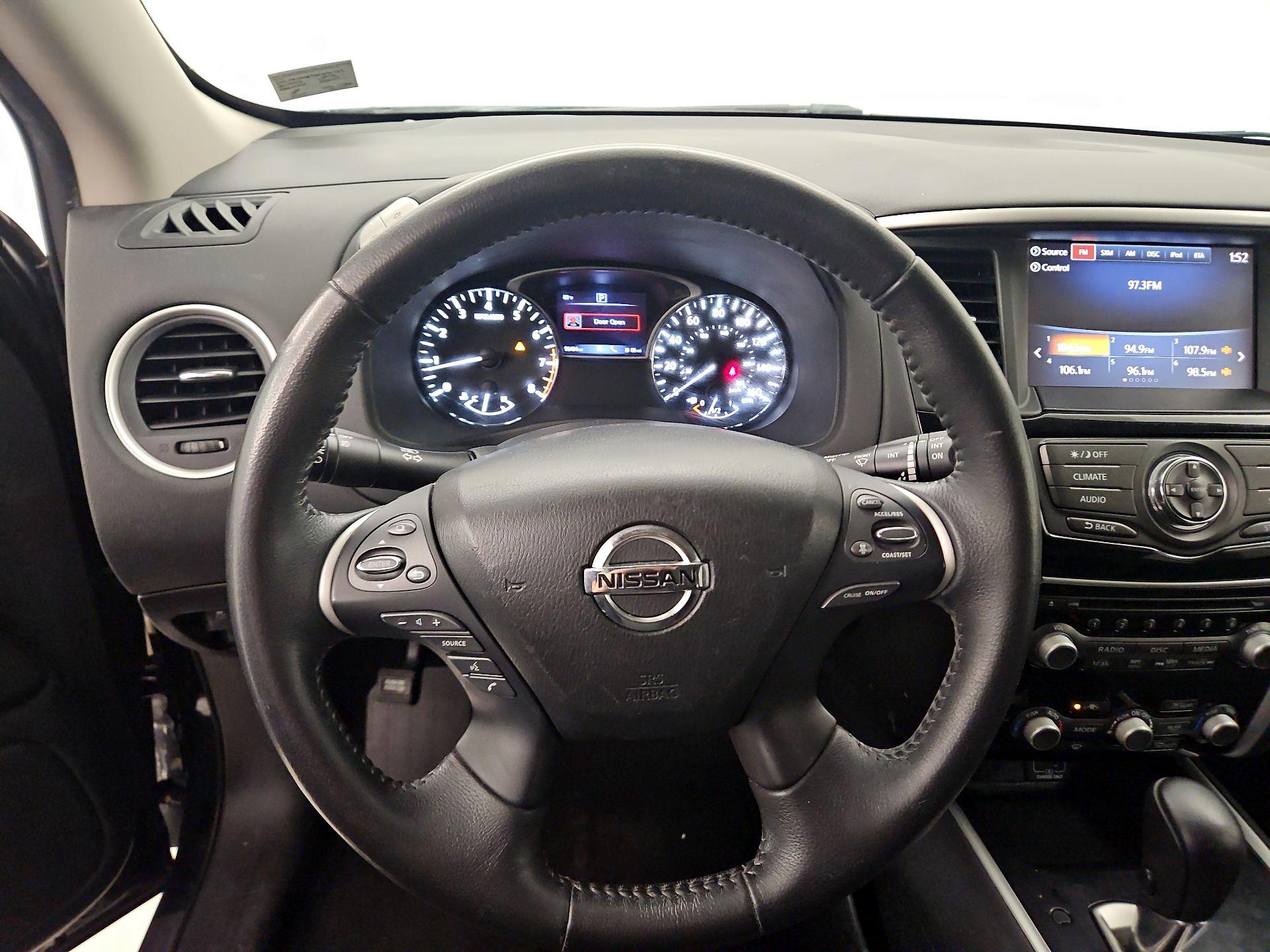 Thumbnail: 2019 Nissan Pathfinder - 10