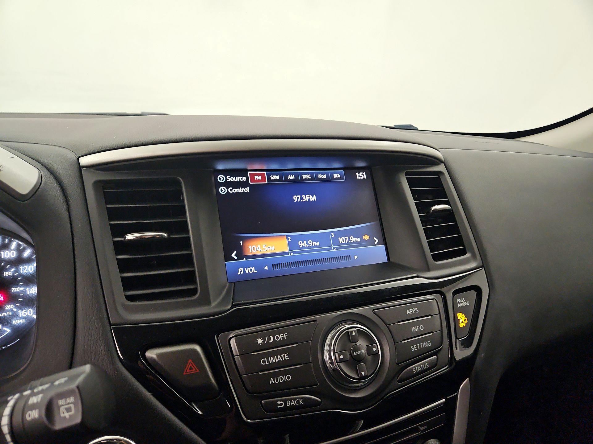 Thumbnail: 2019 Nissan Pathfinder - 15