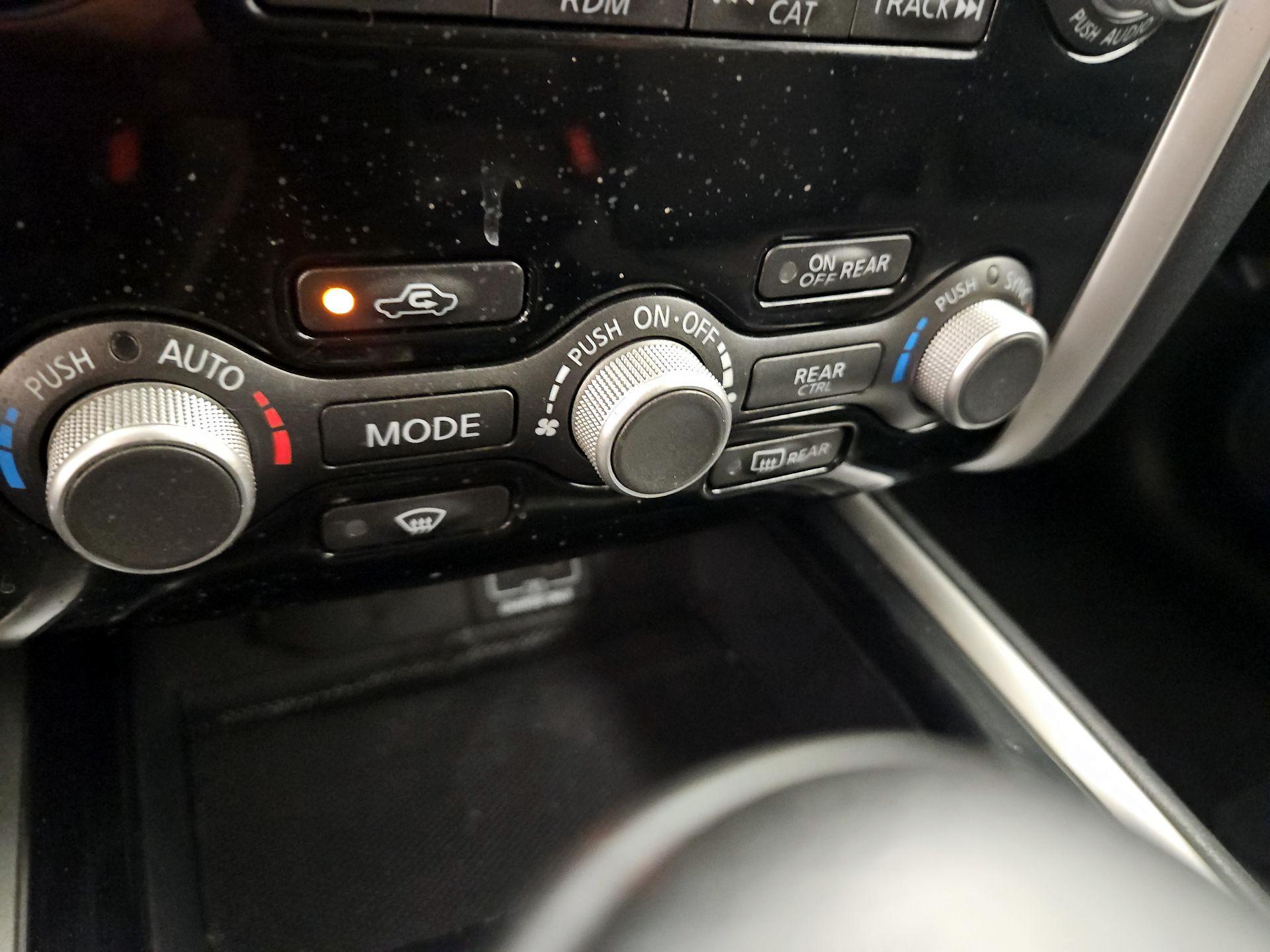 Thumbnail: 2019 Nissan Pathfinder - 16