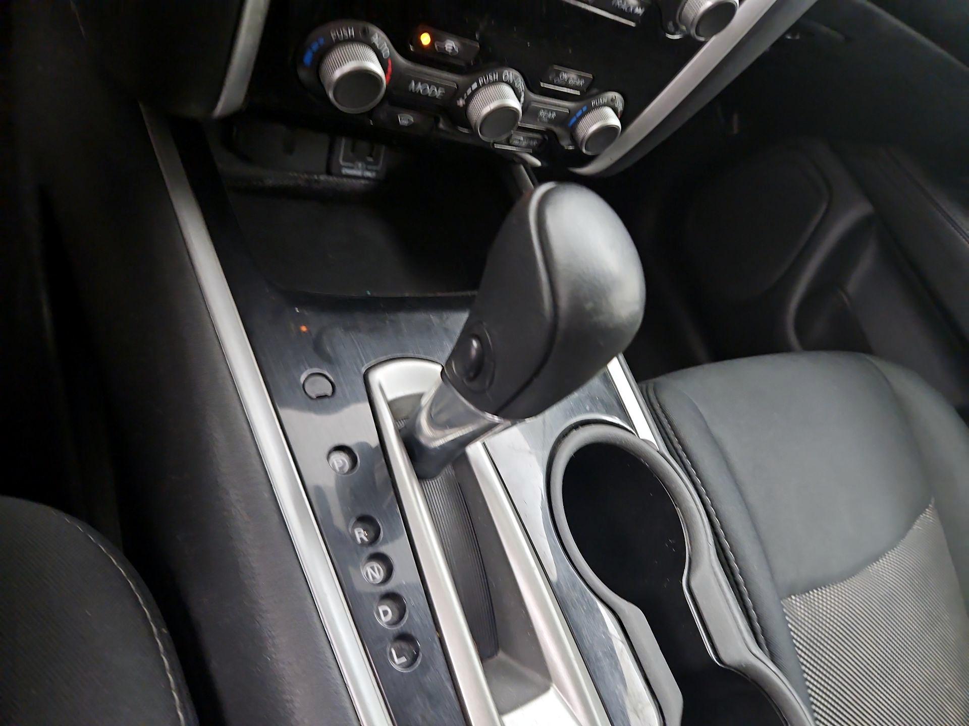 Thumbnail: 2019 Nissan Pathfinder - 17