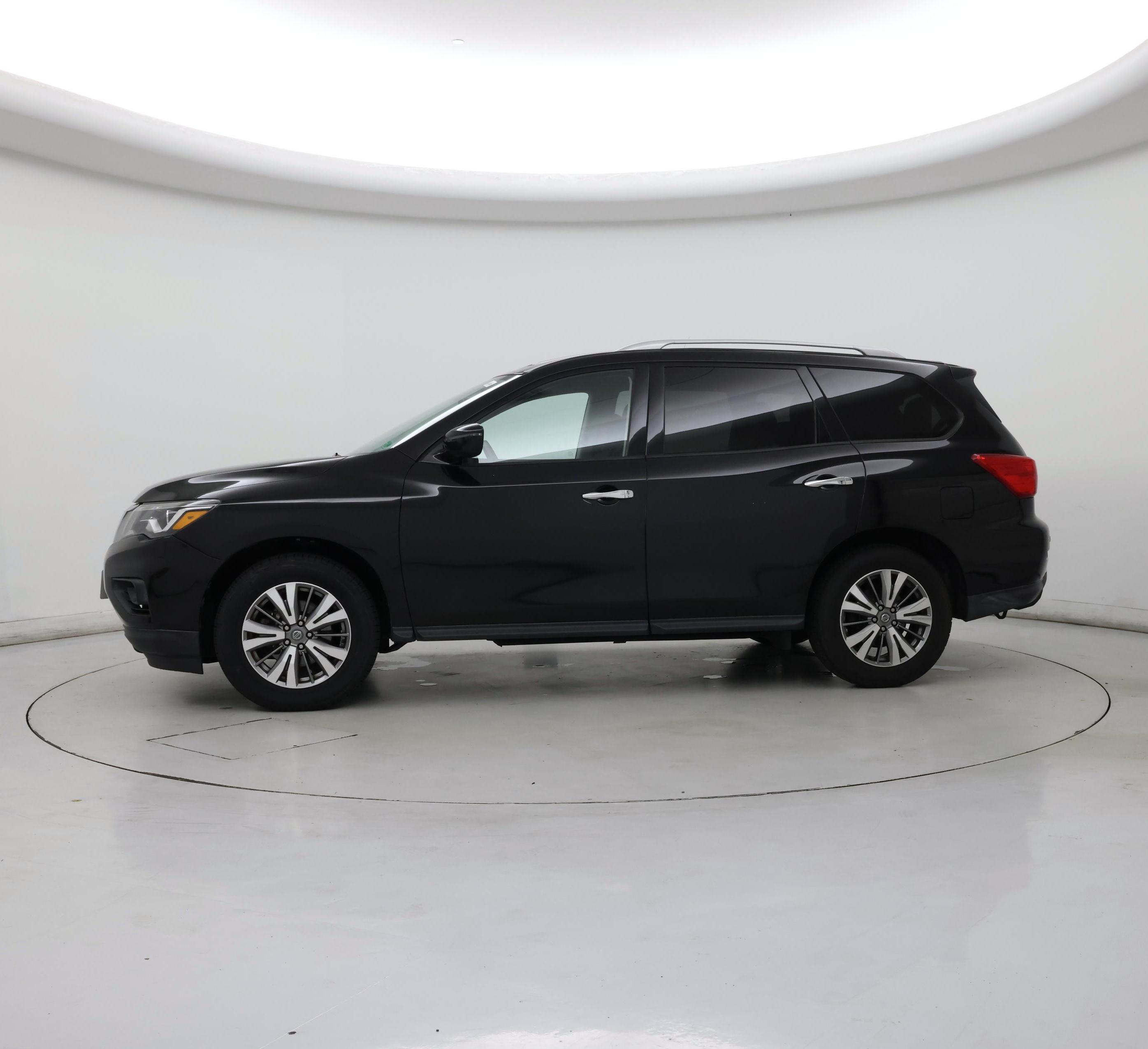 Thumbnail: 2019 Nissan Pathfinder - 3