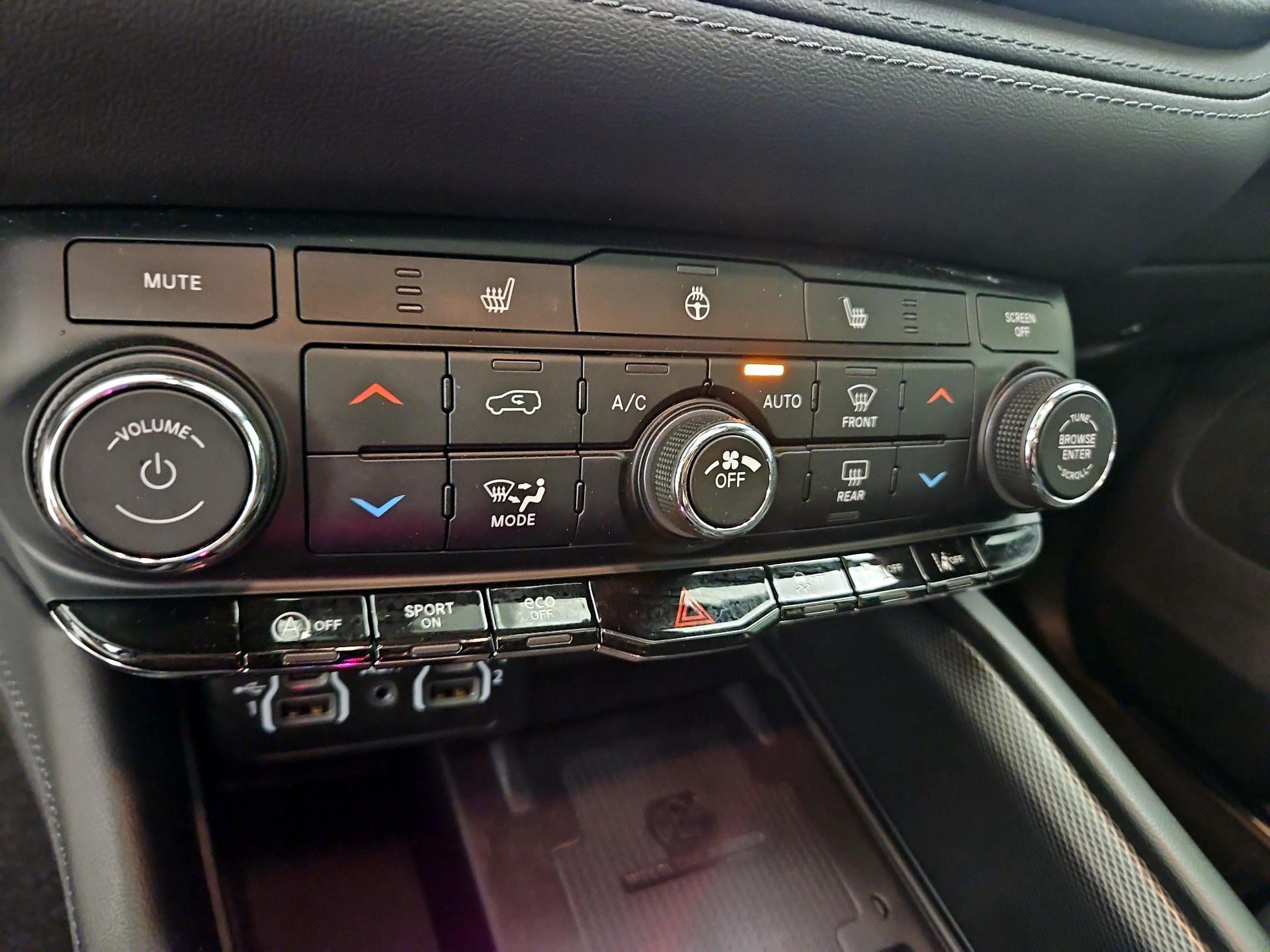 Thumbnail: 2022 Dodge Durango - 17