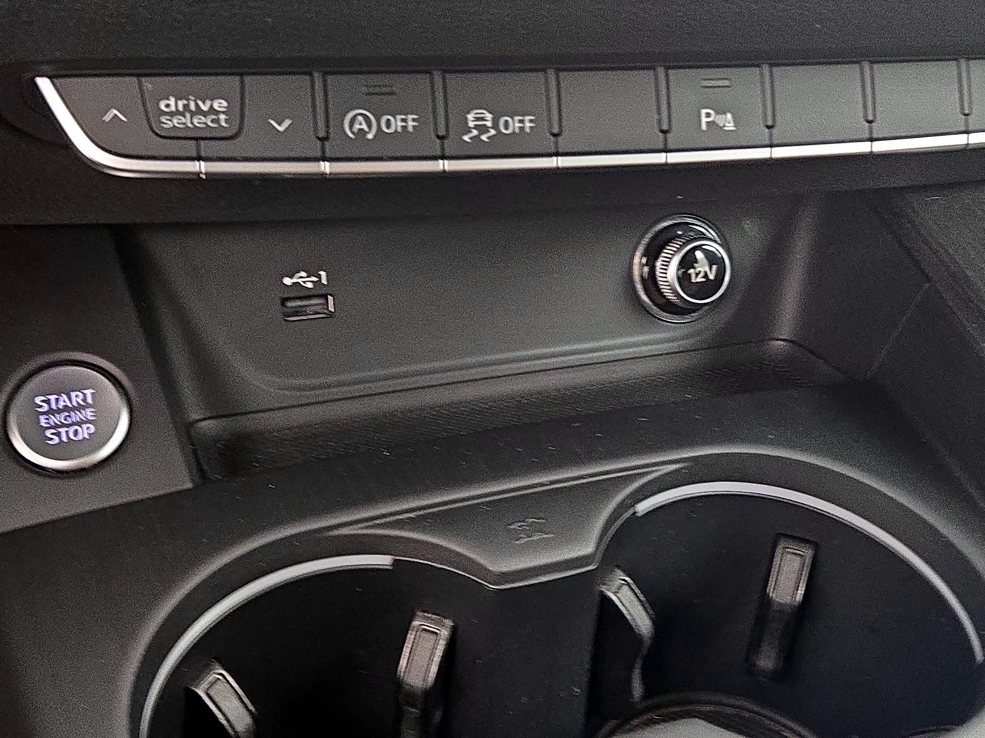 Thumbnail: 2019 Audi A4 - 19