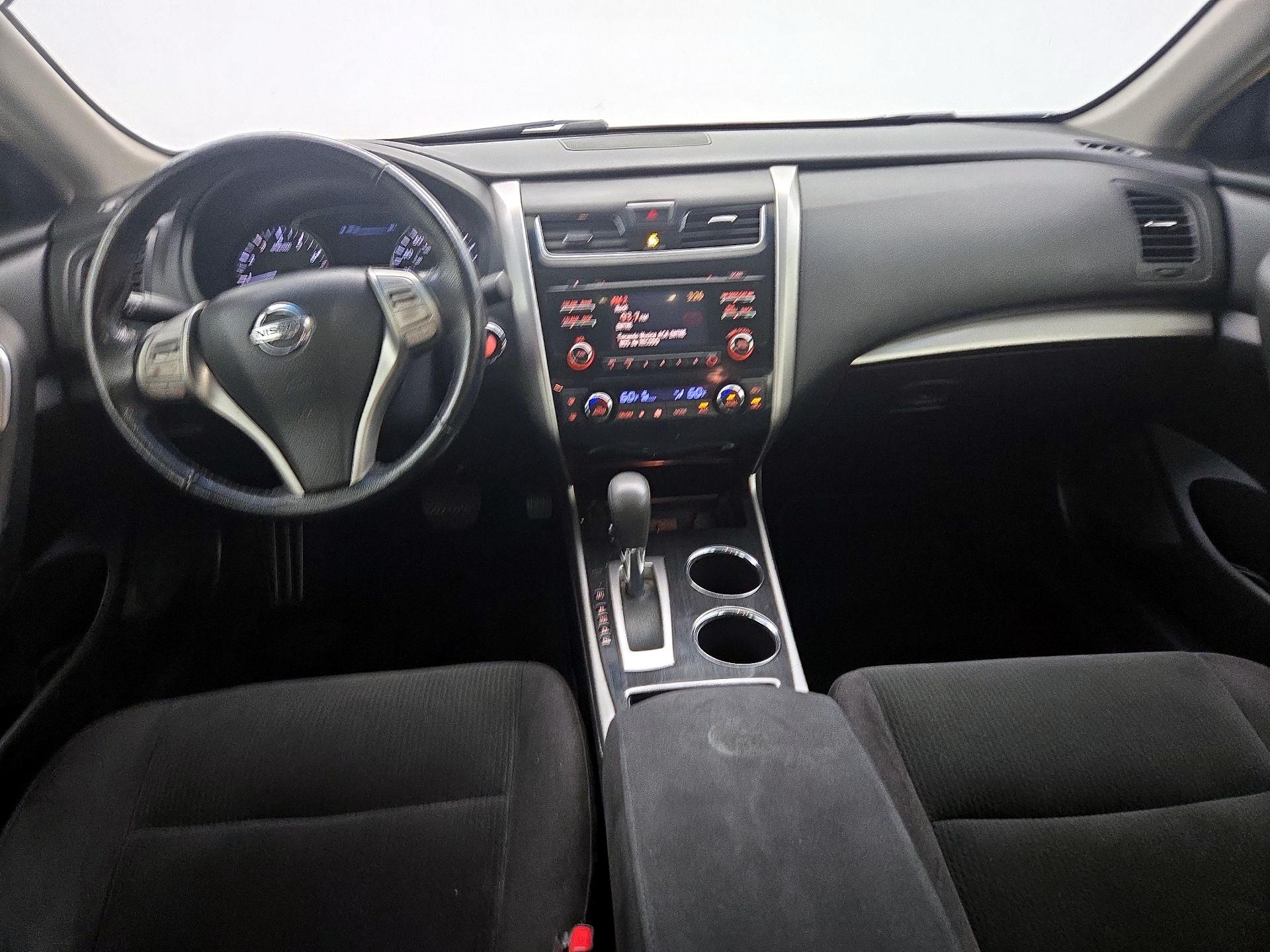 Thumbnail: 2013 Nissan Altima - 9