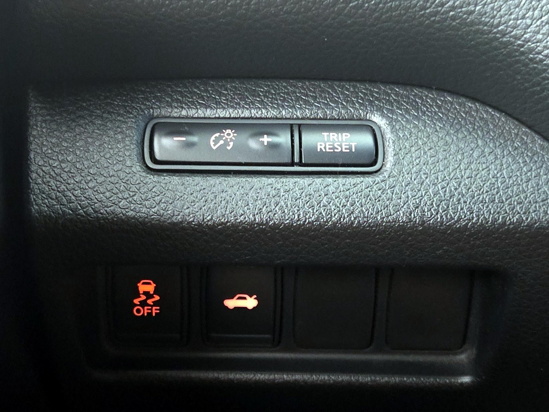 Thumbnail: 2013 Nissan Altima - 13