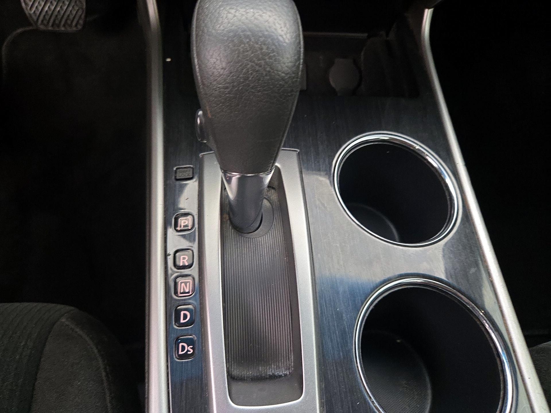 Thumbnail: 2013 Nissan Altima - 17