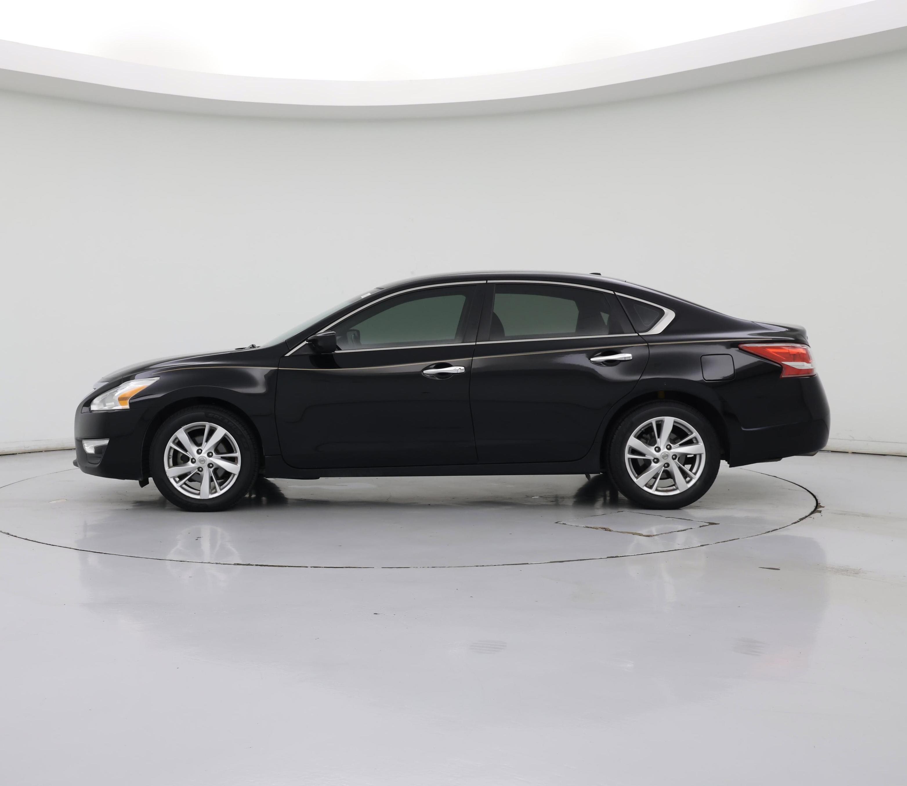 Thumbnail: 2013 Nissan Altima - 3