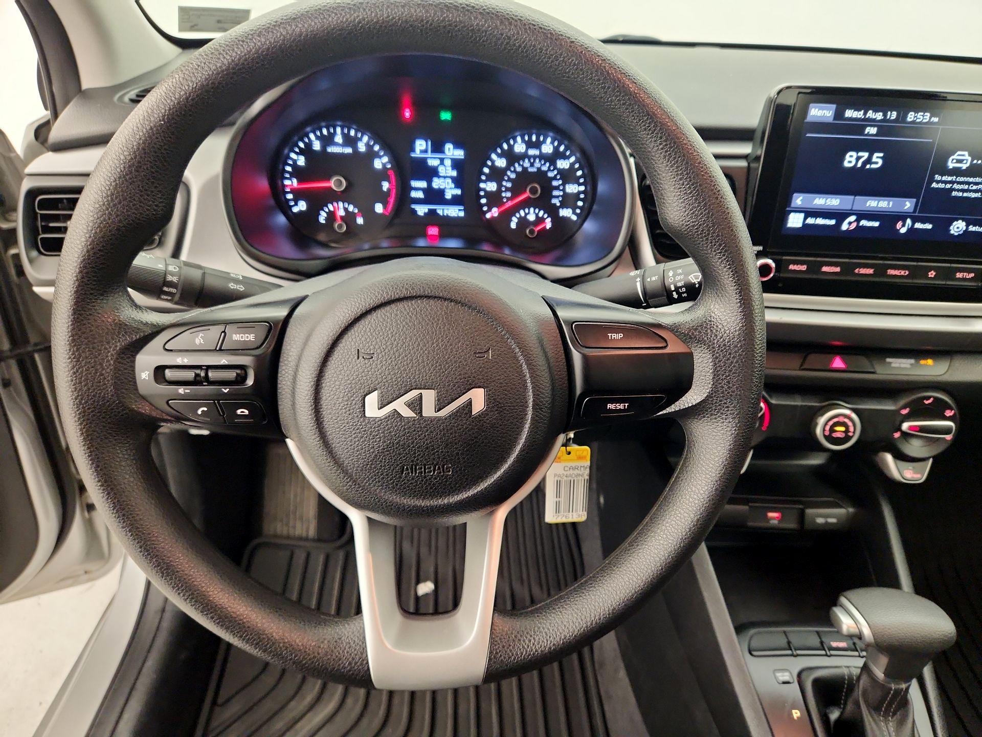 Thumbnail: 2022 Kia Rio - 10