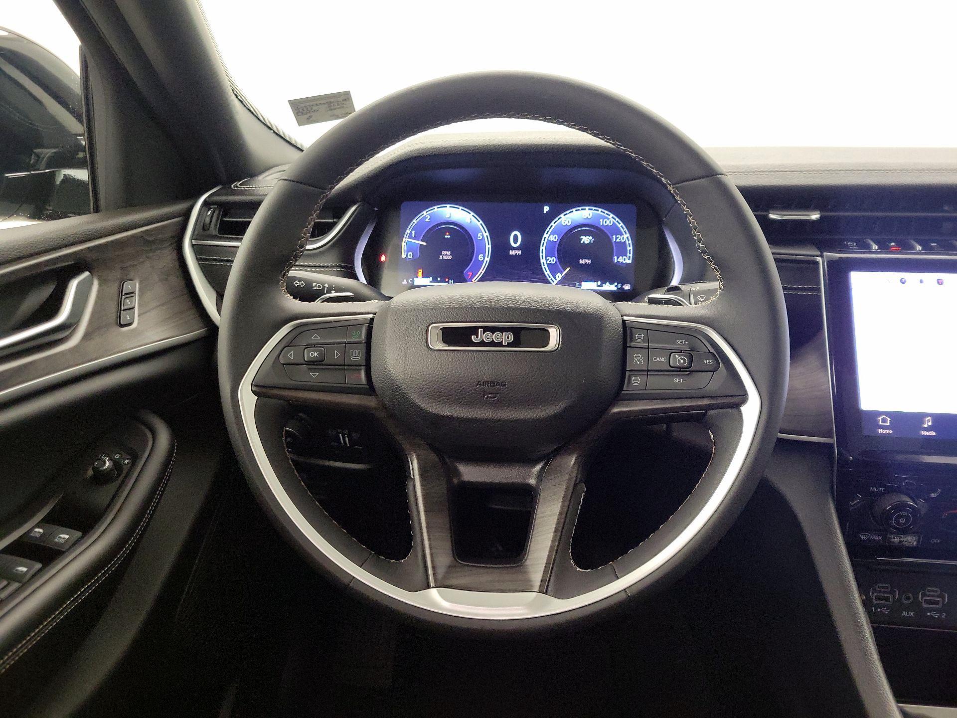 Thumbnail: 2024 Jeep Grand Cherokee L - 10