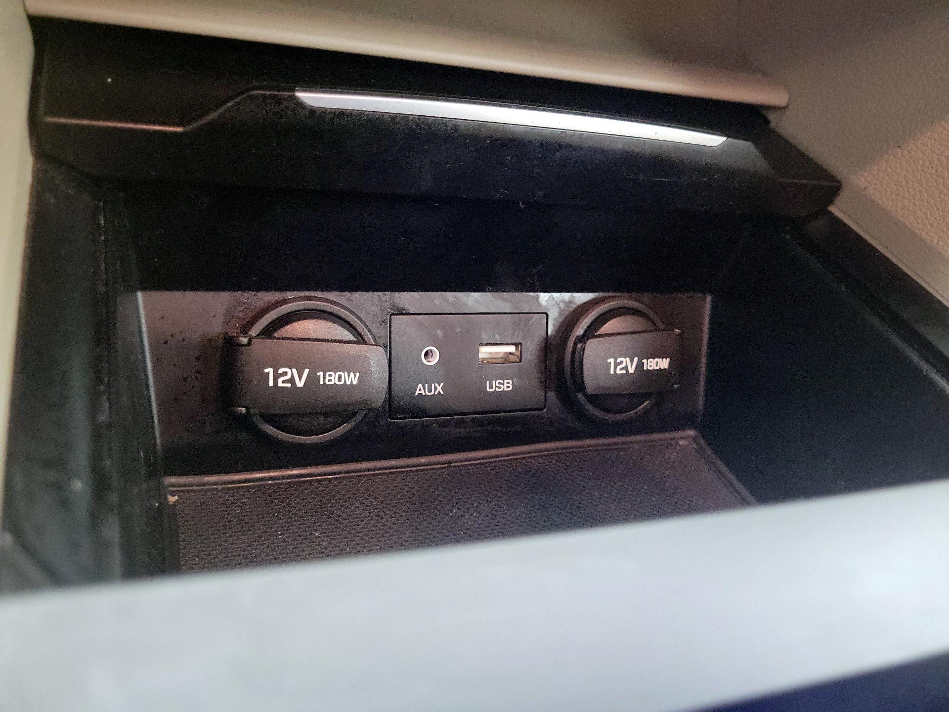 Thumbnail: 2017 Hyundai Elantra - 17