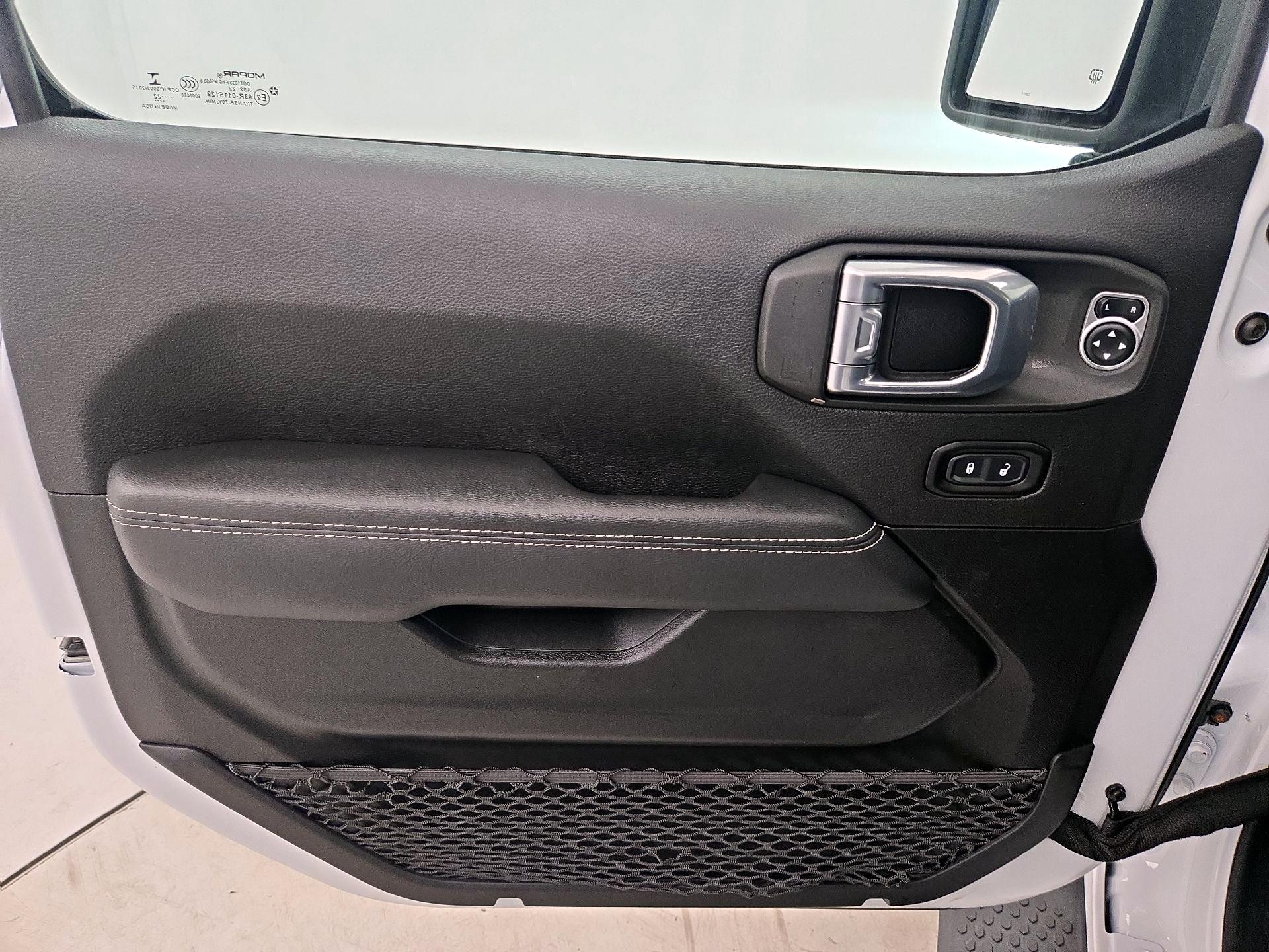 Thumbnail: 2022 Jeep Wrangler - 12