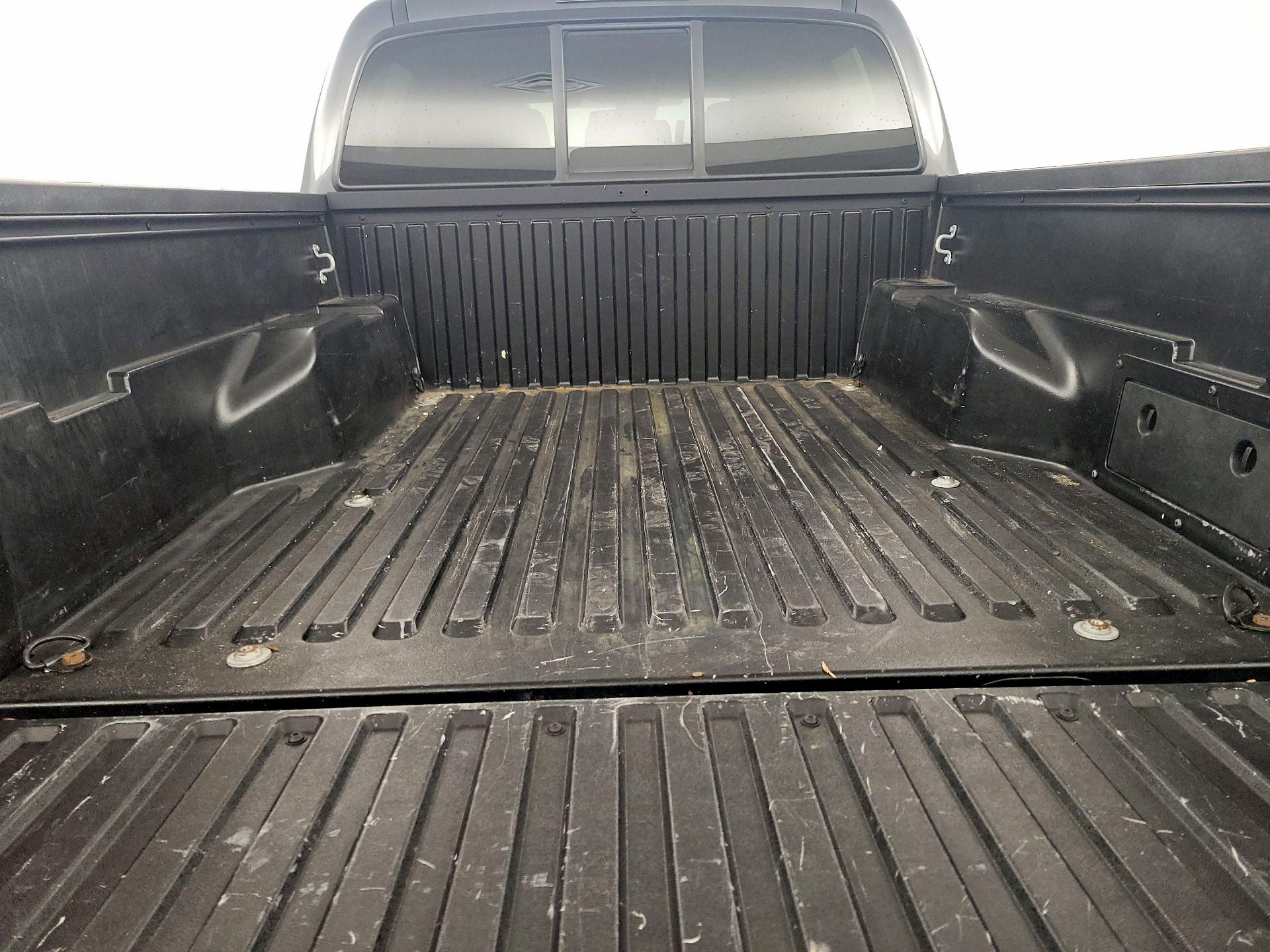 Thumbnail: 2022 Toyota Tacoma - 20