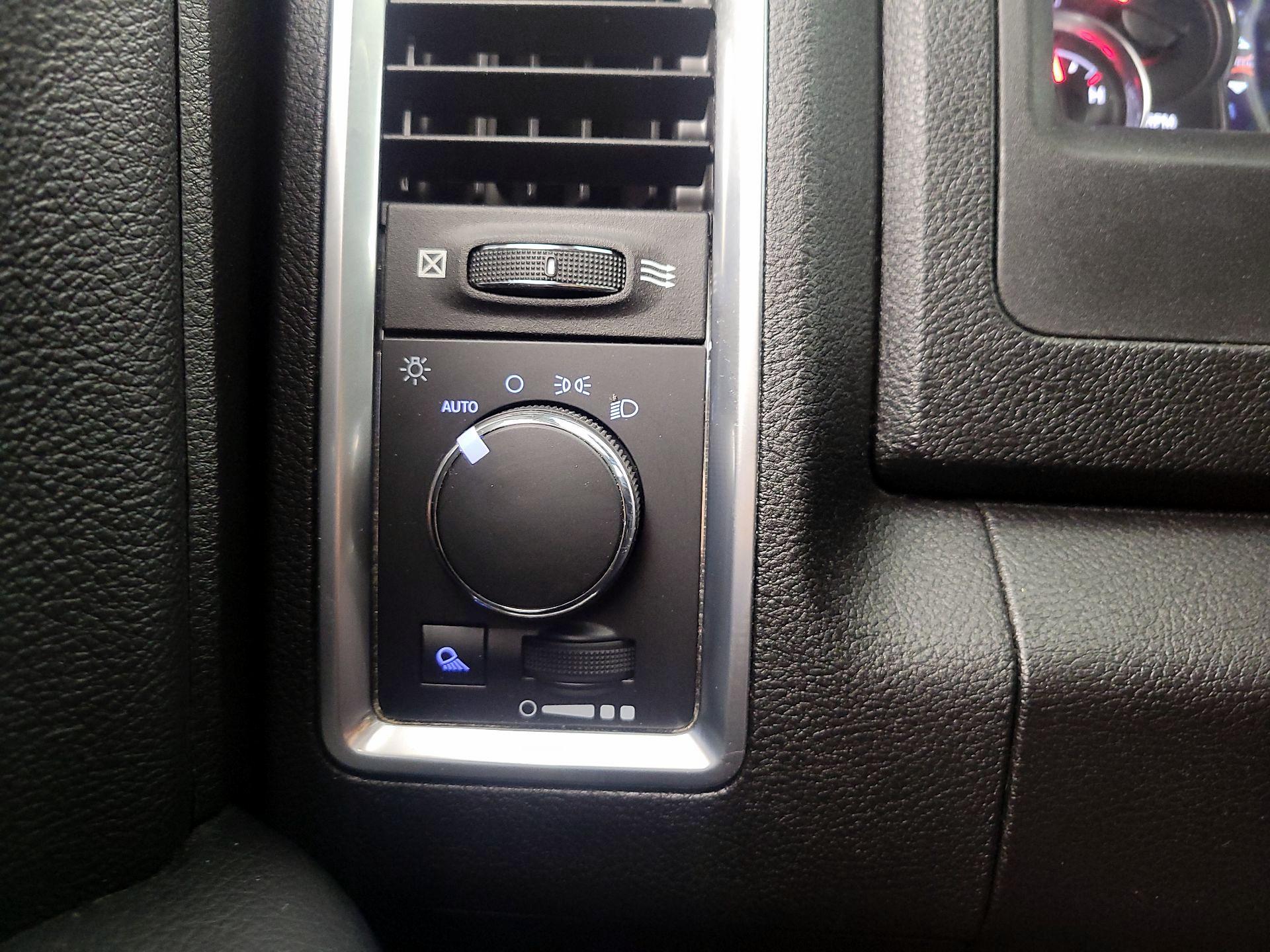 Thumbnail: 2021 RAM 1500 Classic - 13