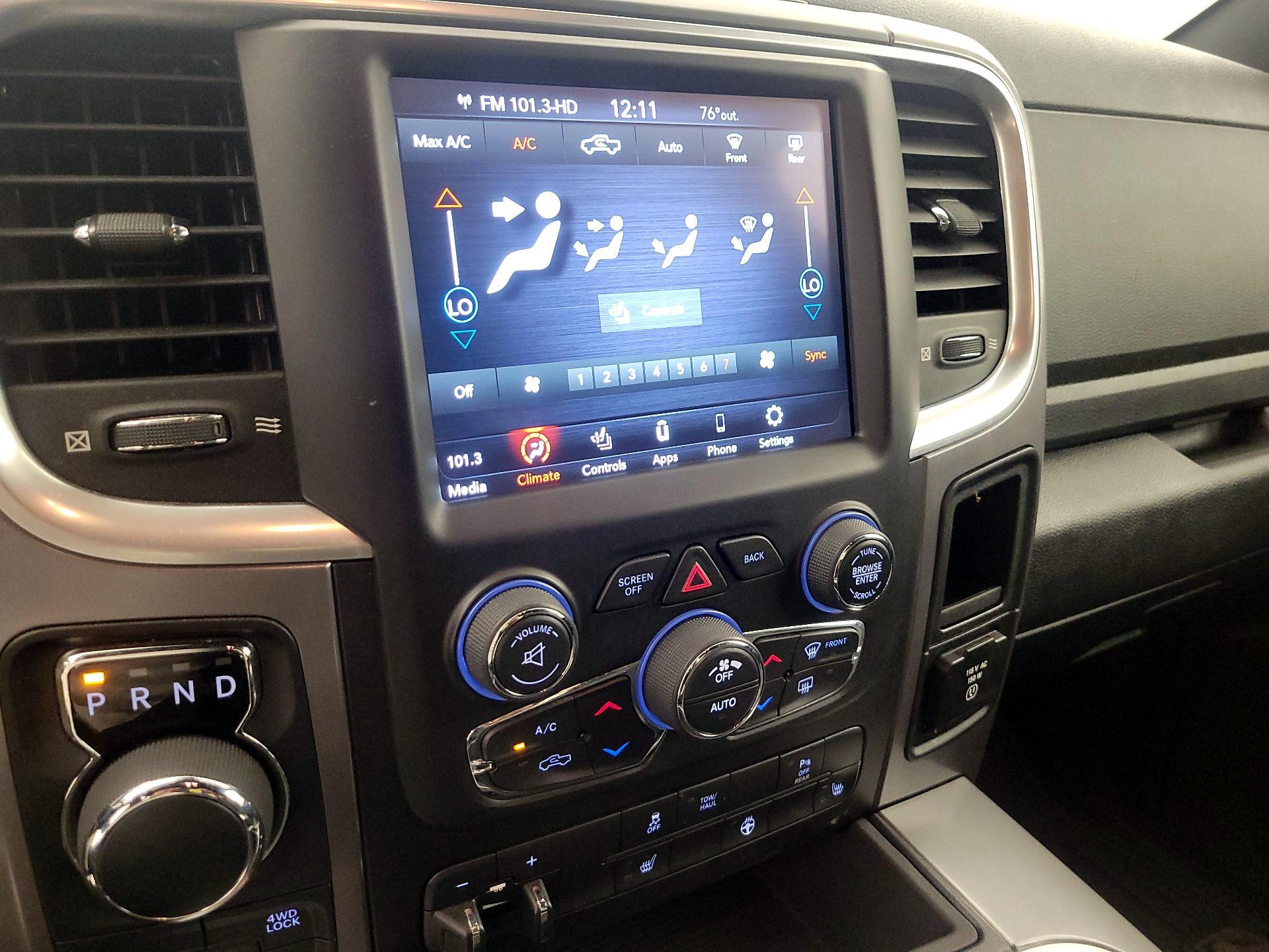 Thumbnail: 2021 RAM 1500 Classic - 16