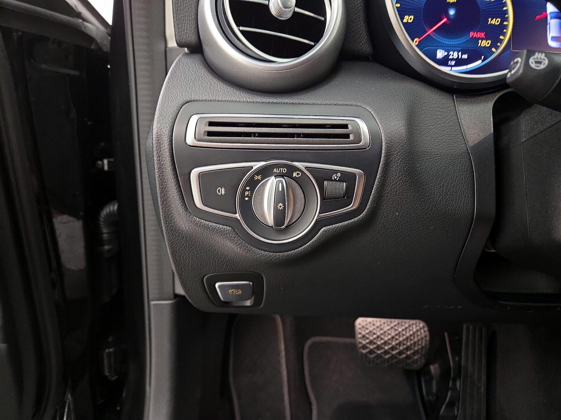 Thumbnail: 2021 Mercedes-Benz C-Class - 13