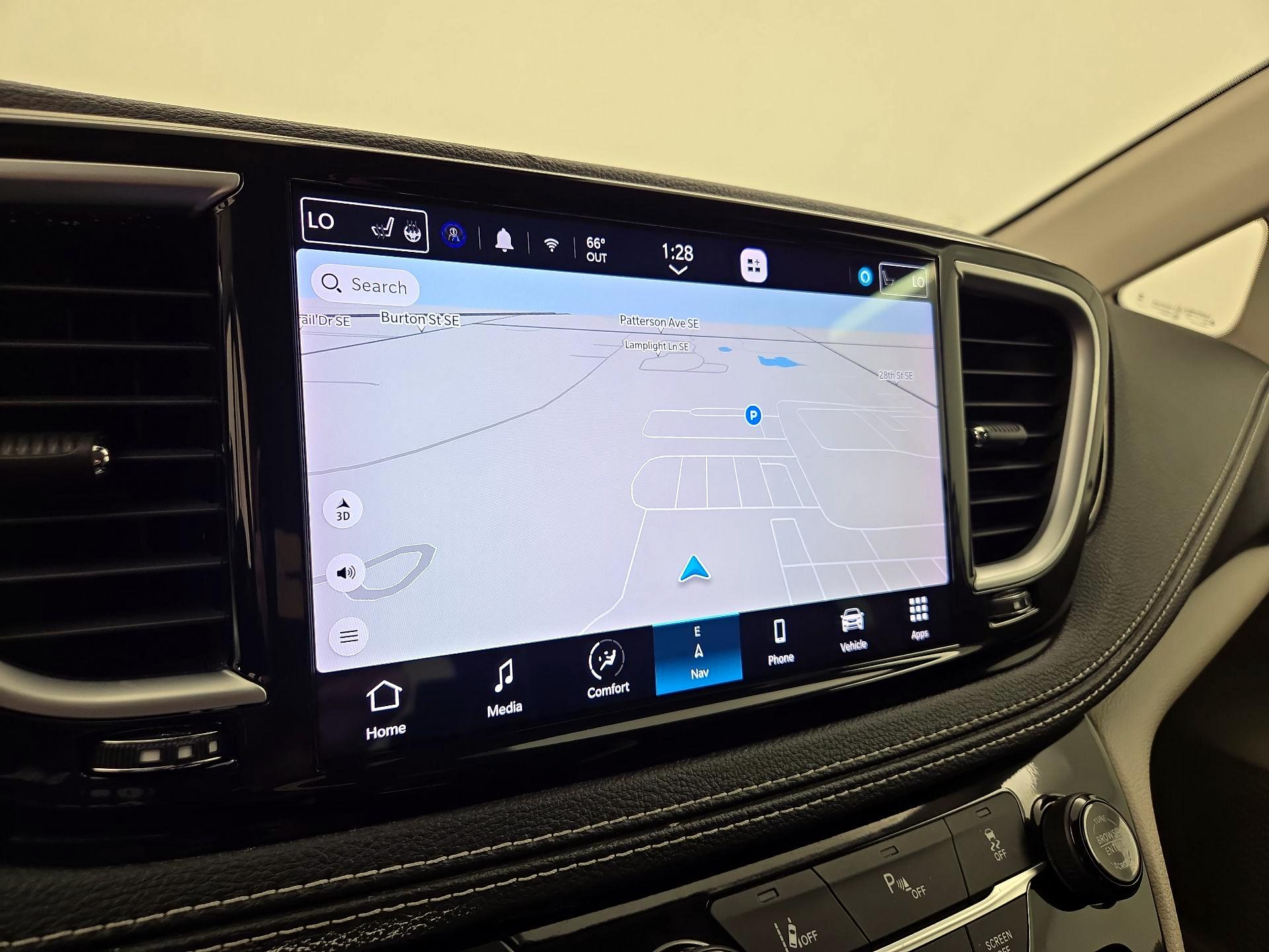 Thumbnail: 2023 Chrysler Pacifica - 14