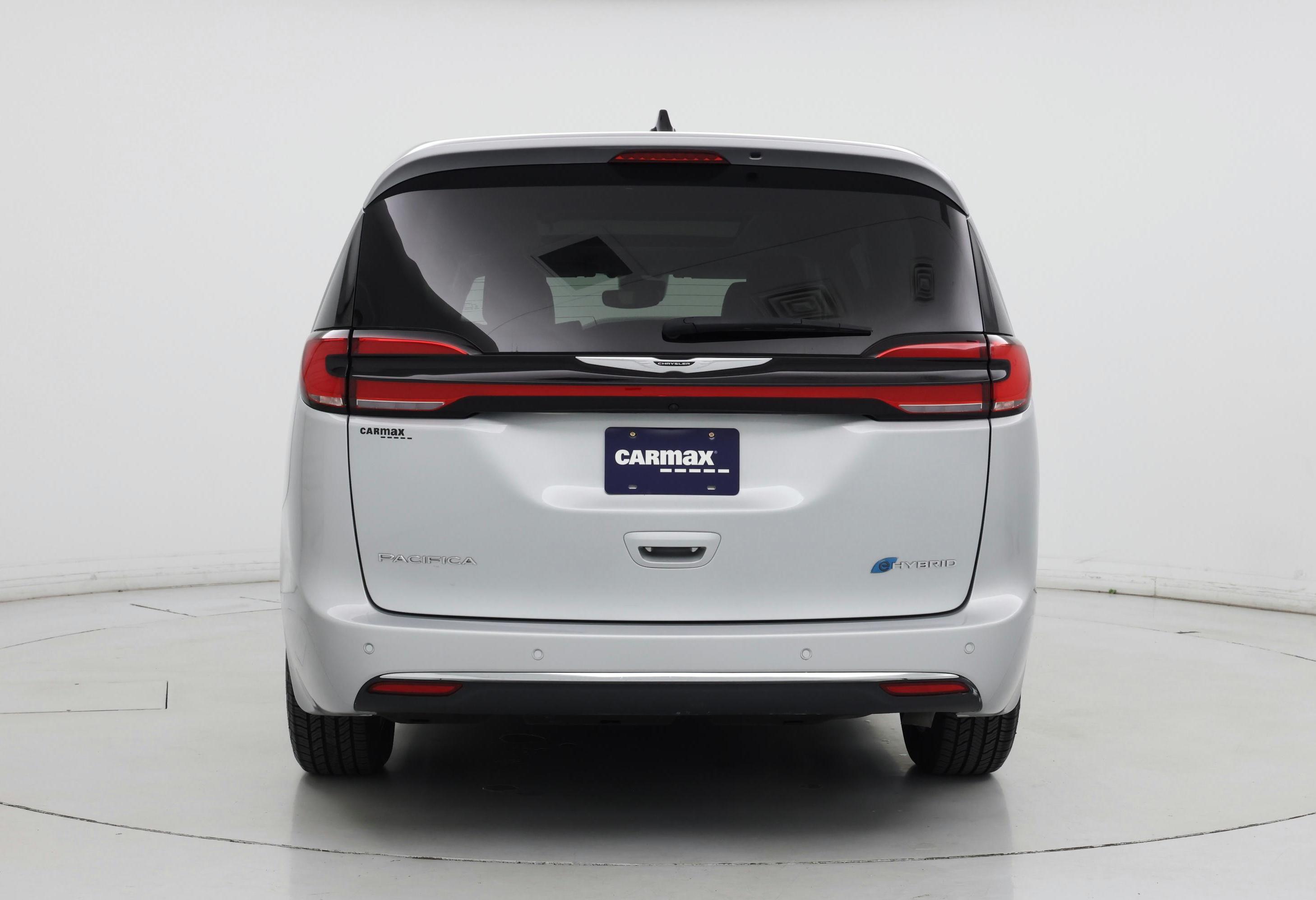 Thumbnail: 2023 Chrysler Pacifica - 6