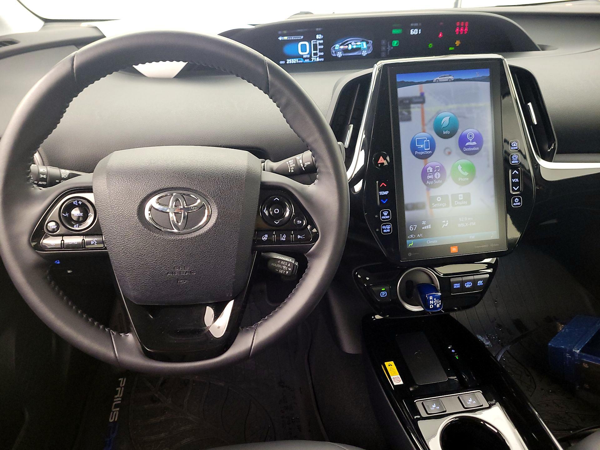 Thumbnail: 2020 Toyota Prius Prime - 10