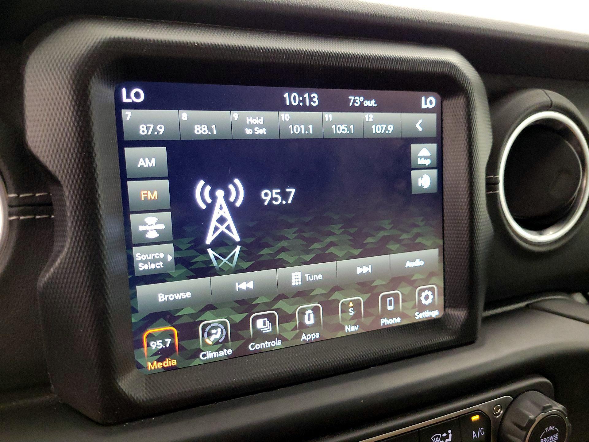 Thumbnail: 2022 Jeep Wrangler - 16