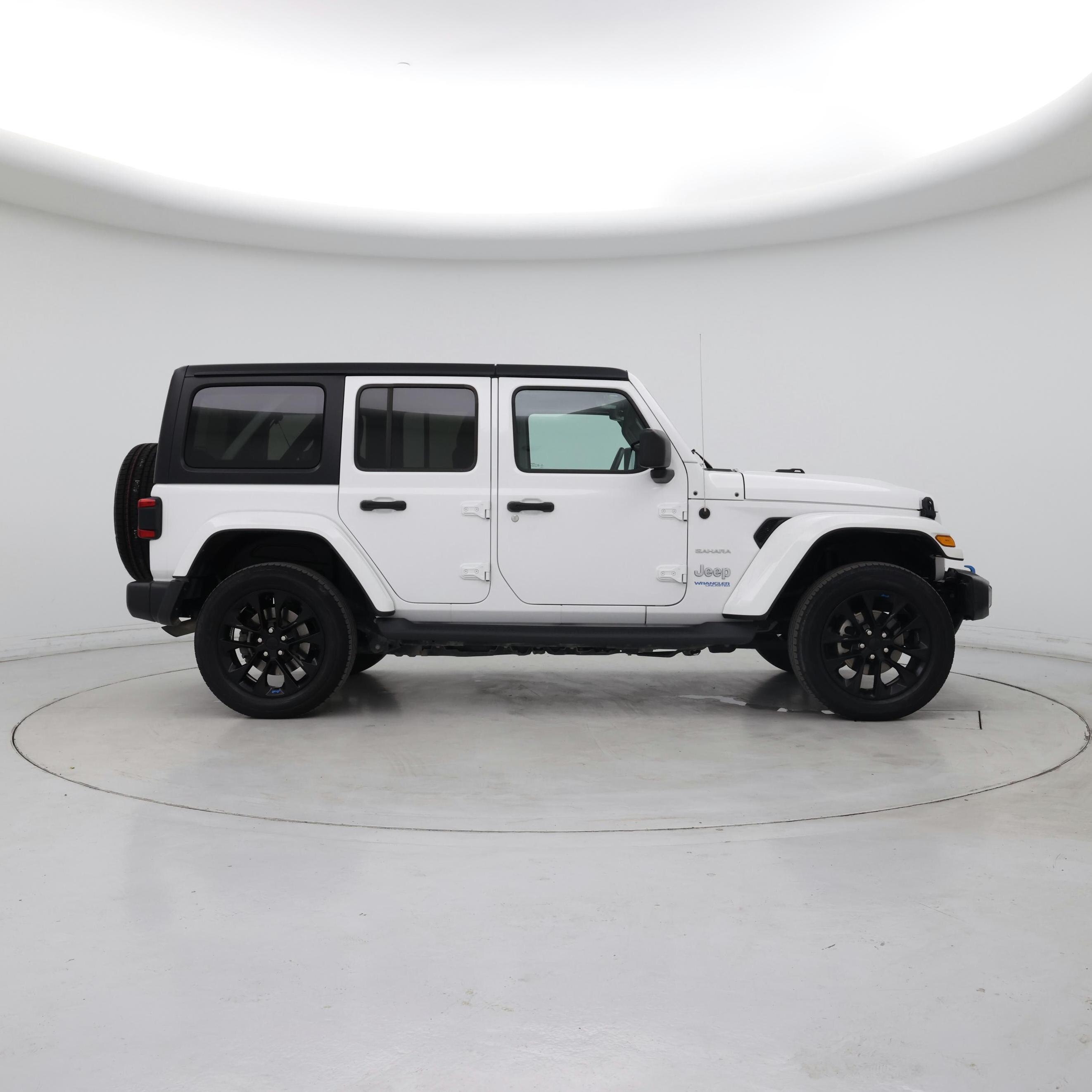 Thumbnail: 2022 Jeep Wrangler - 7