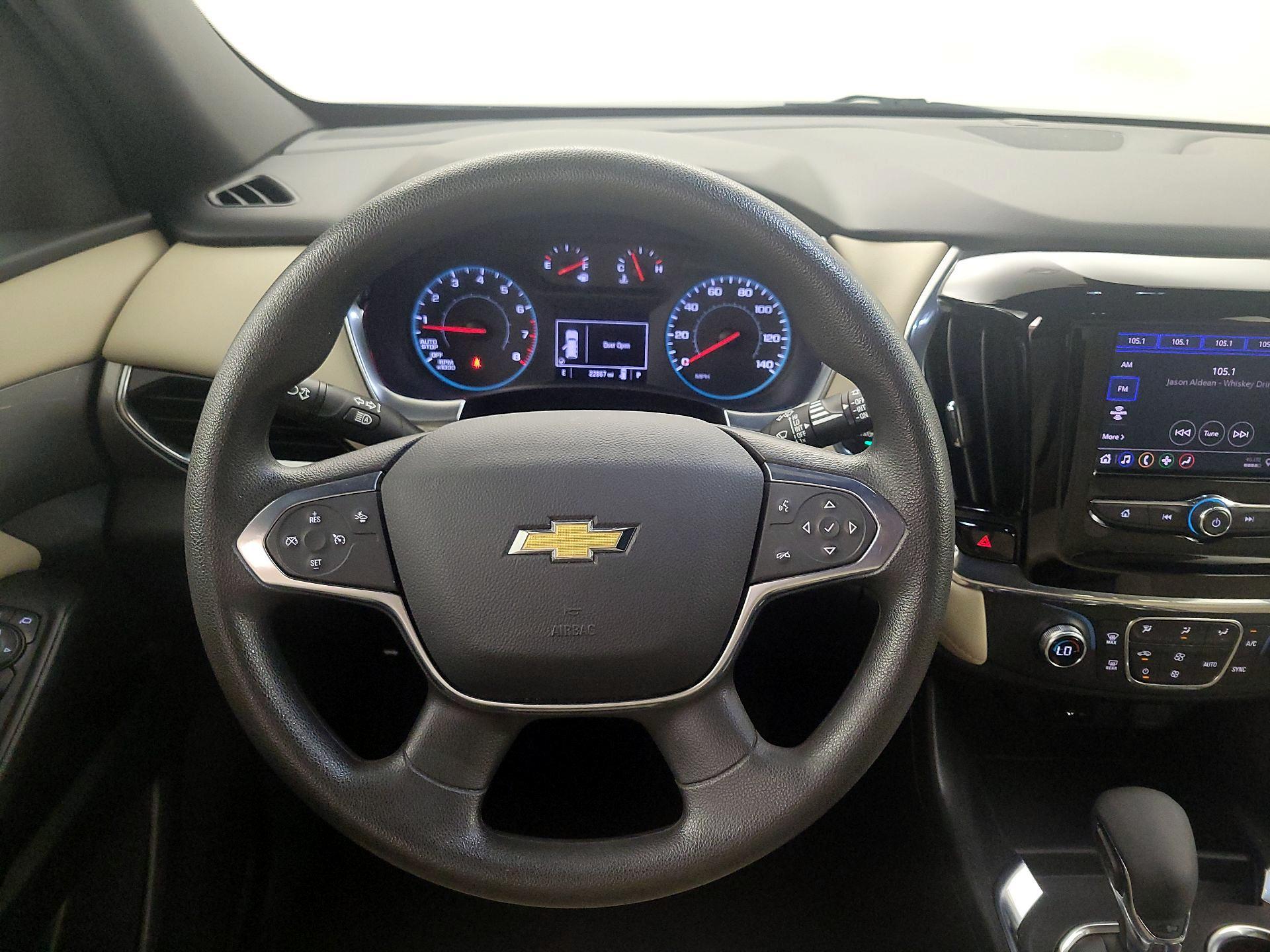 Thumbnail: 2023 Chevrolet Traverse - 10