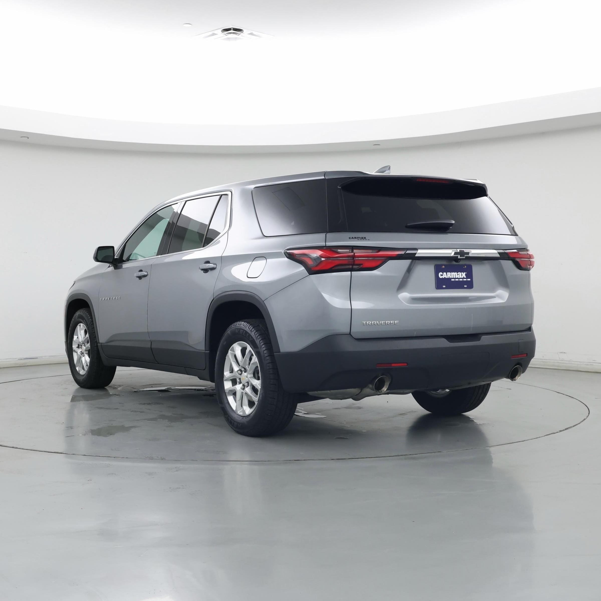Thumbnail: 2023 Chevrolet Traverse - 2