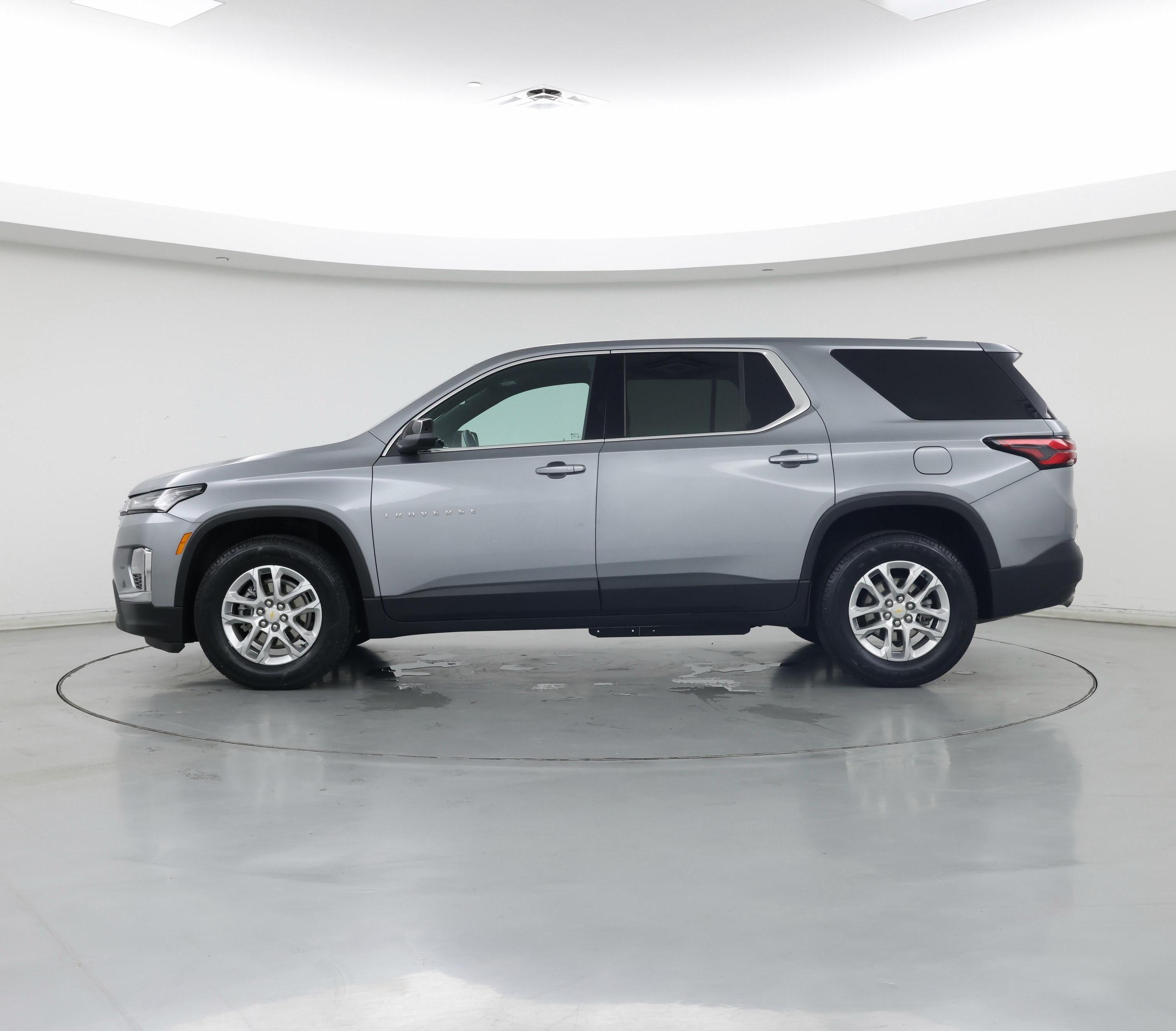 Thumbnail: 2023 Chevrolet Traverse - 3