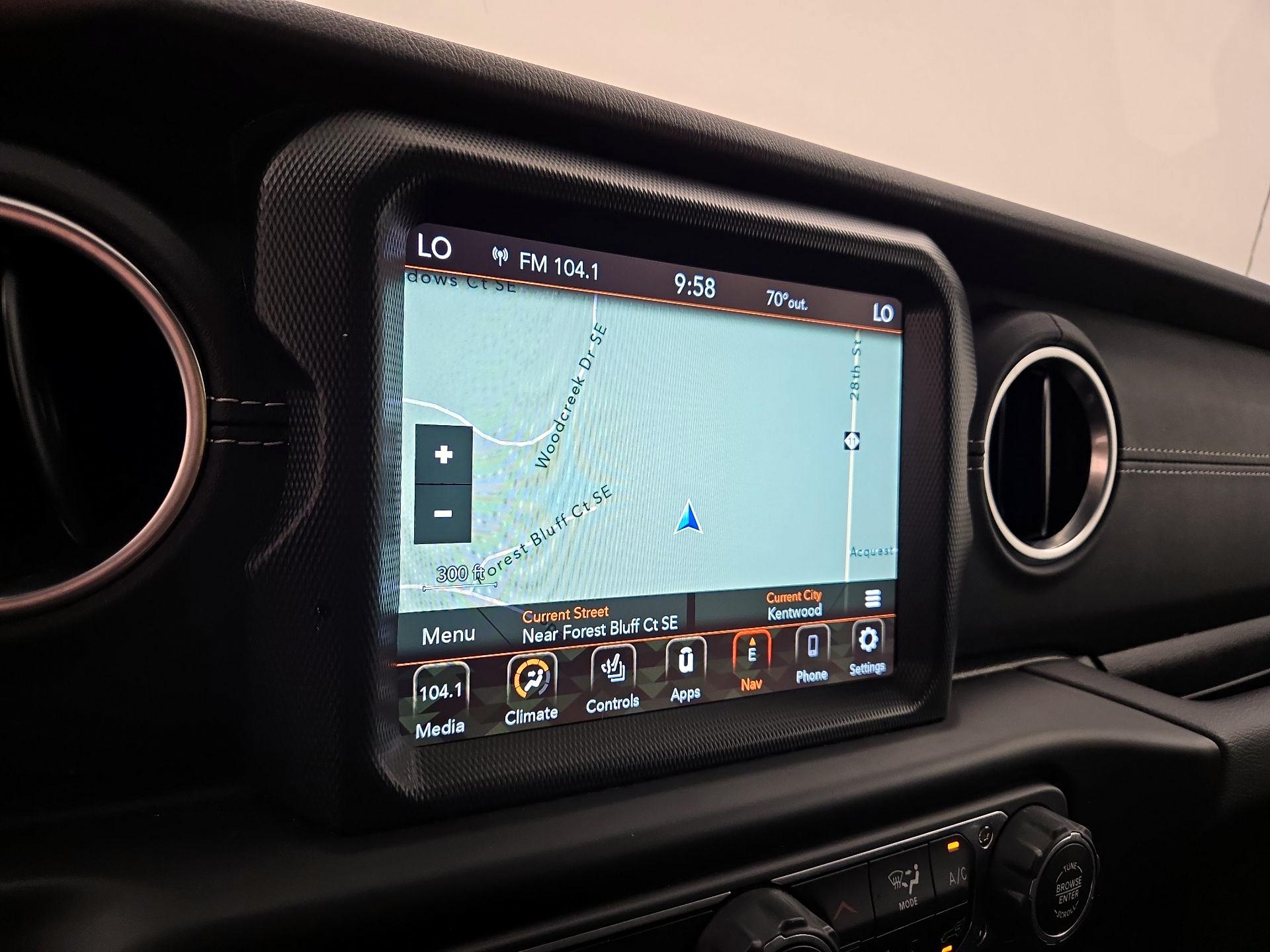 Thumbnail: 2022 Jeep Wrangler - 14