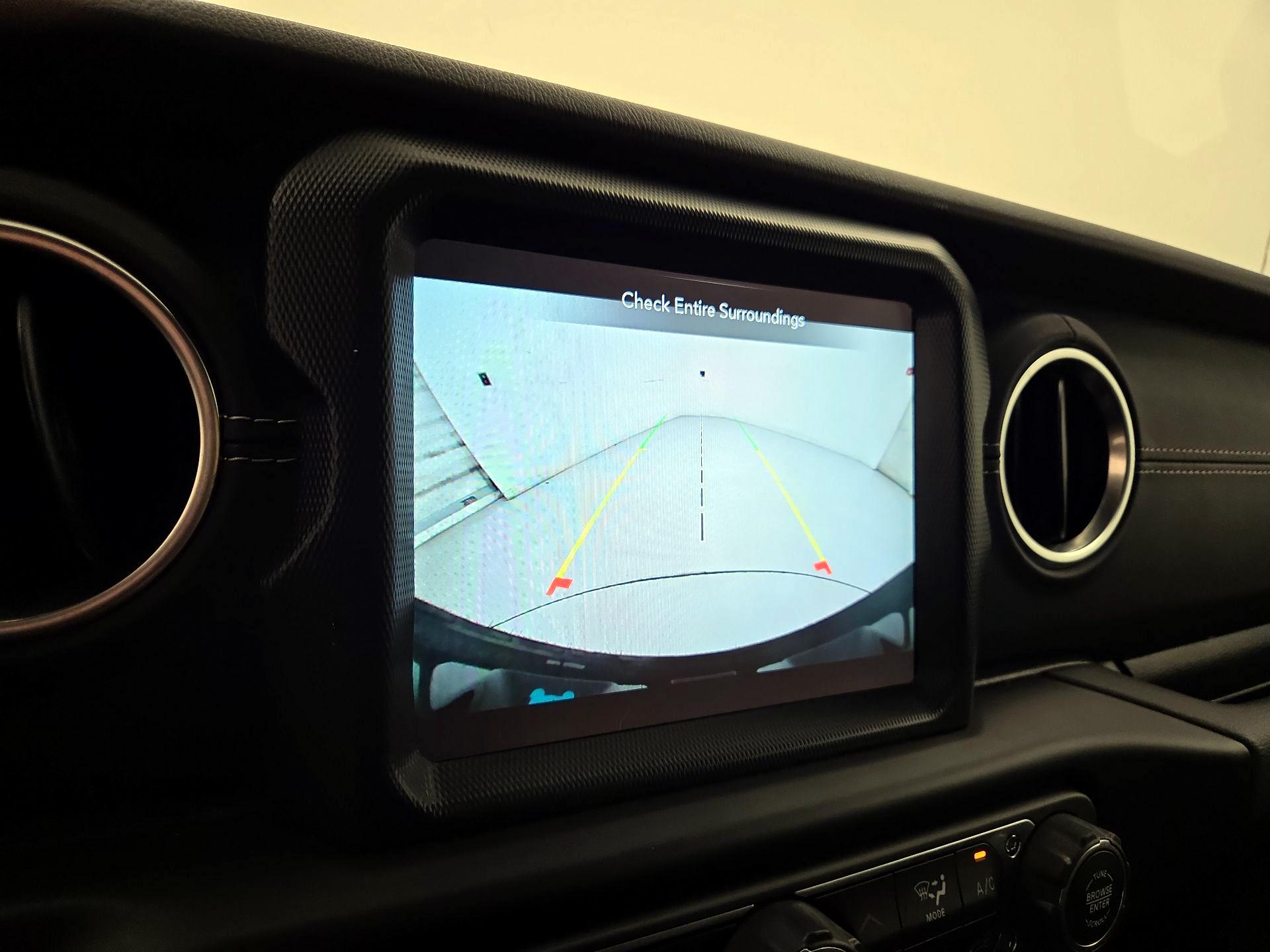Thumbnail: 2022 Jeep Wrangler - 15
