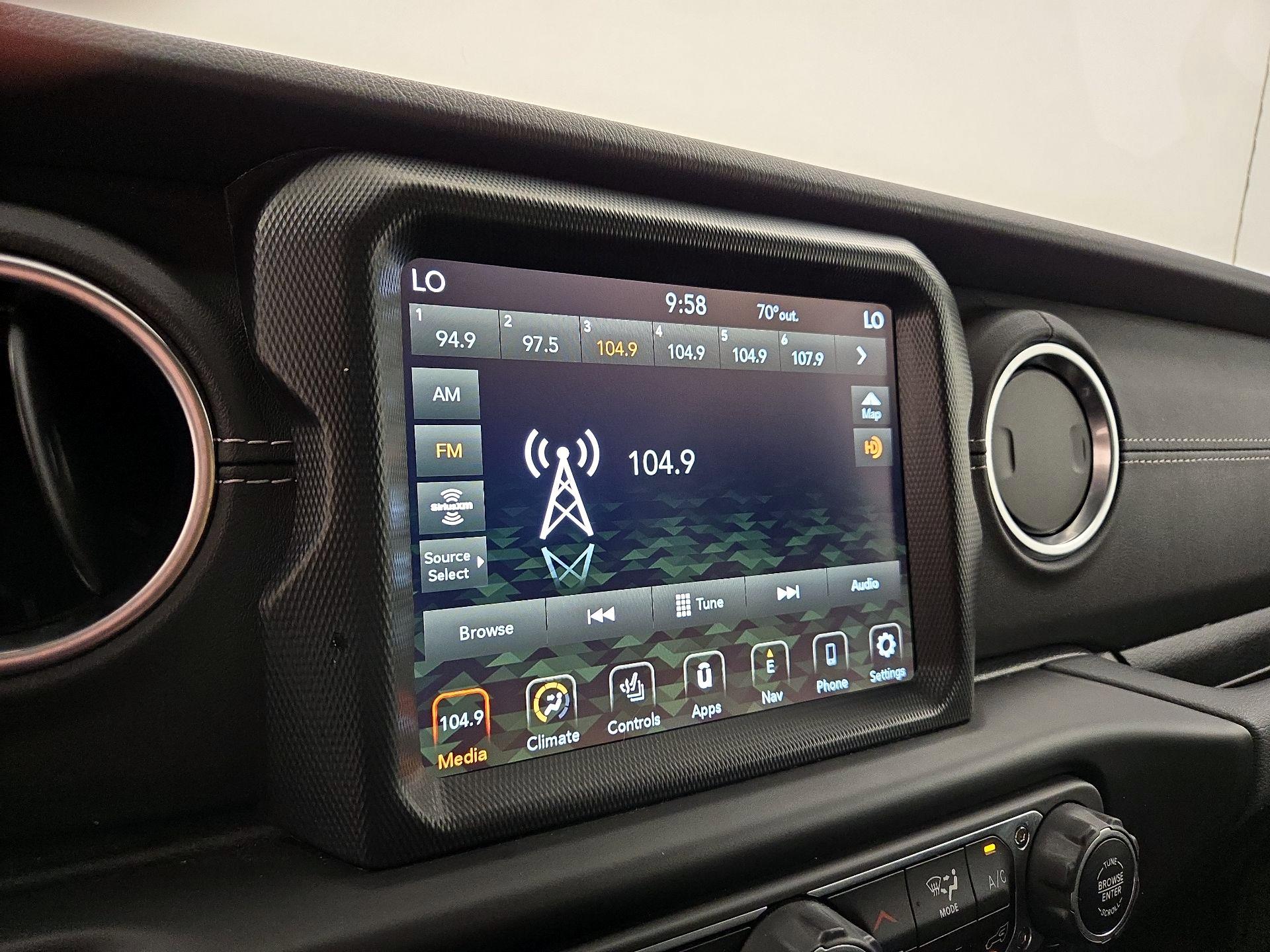 Thumbnail: 2022 Jeep Wrangler - 16