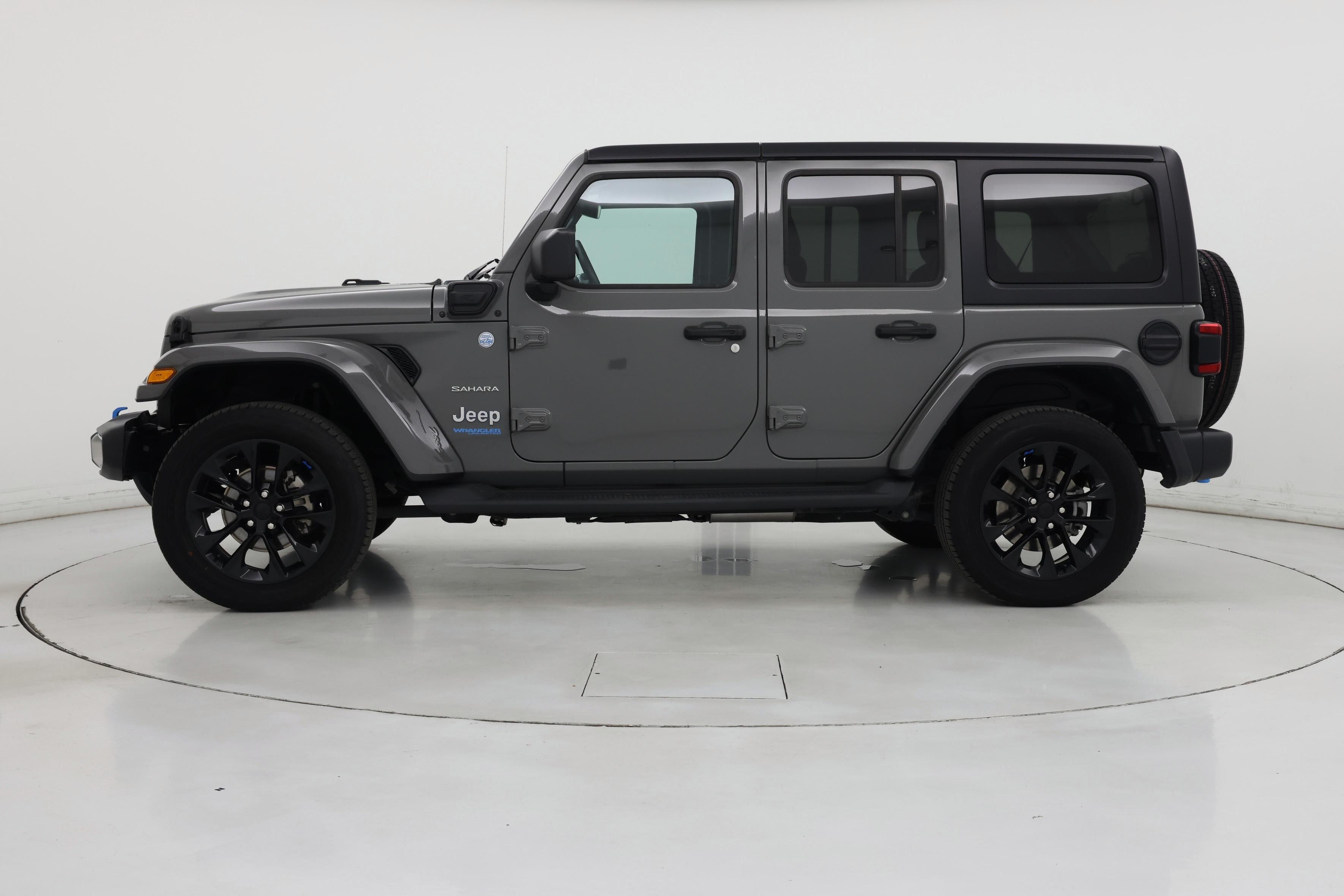 Thumbnail: 2022 Jeep Wrangler - 3