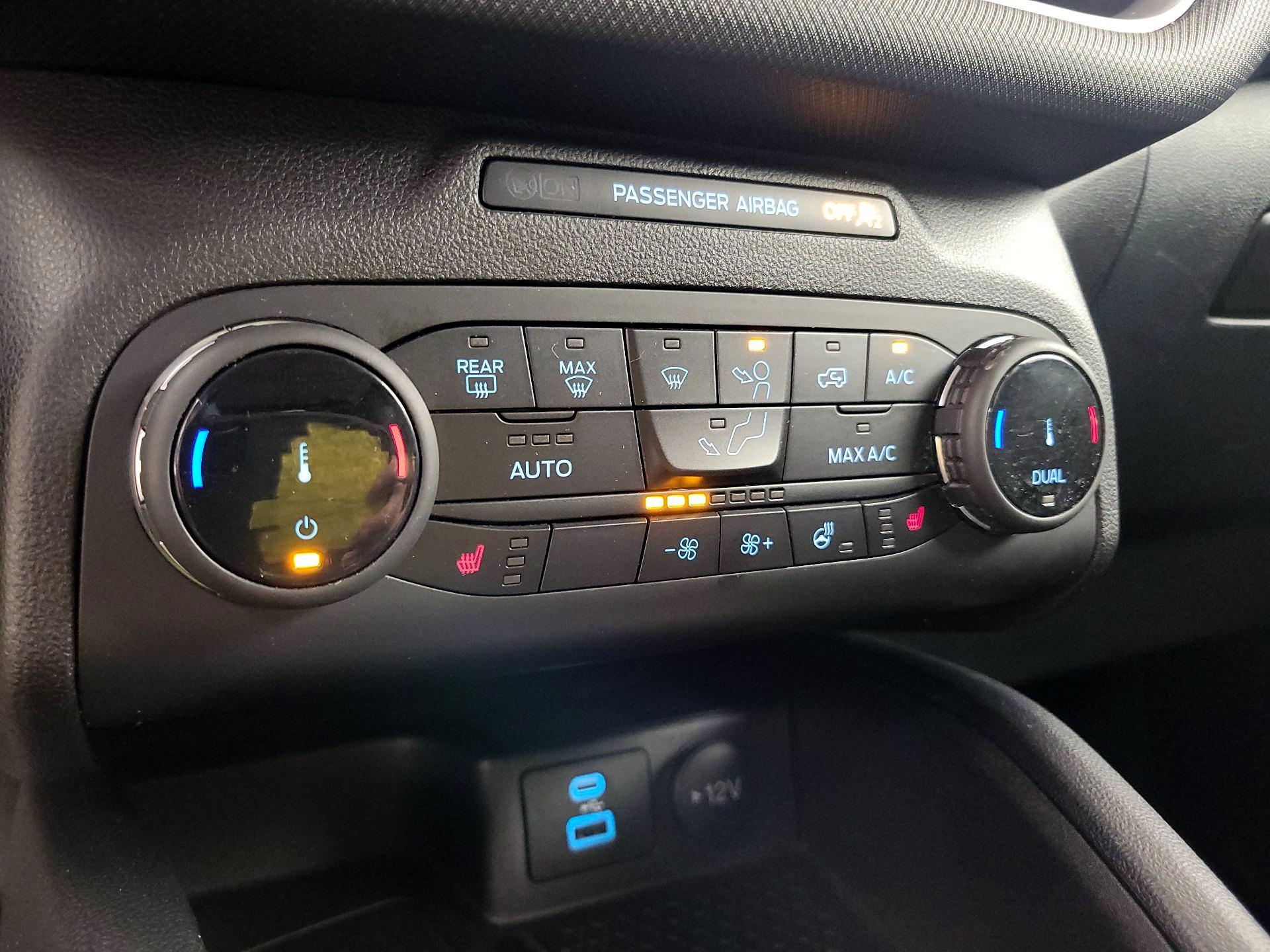 Thumbnail: 2022 Ford Bronco Sport - 16