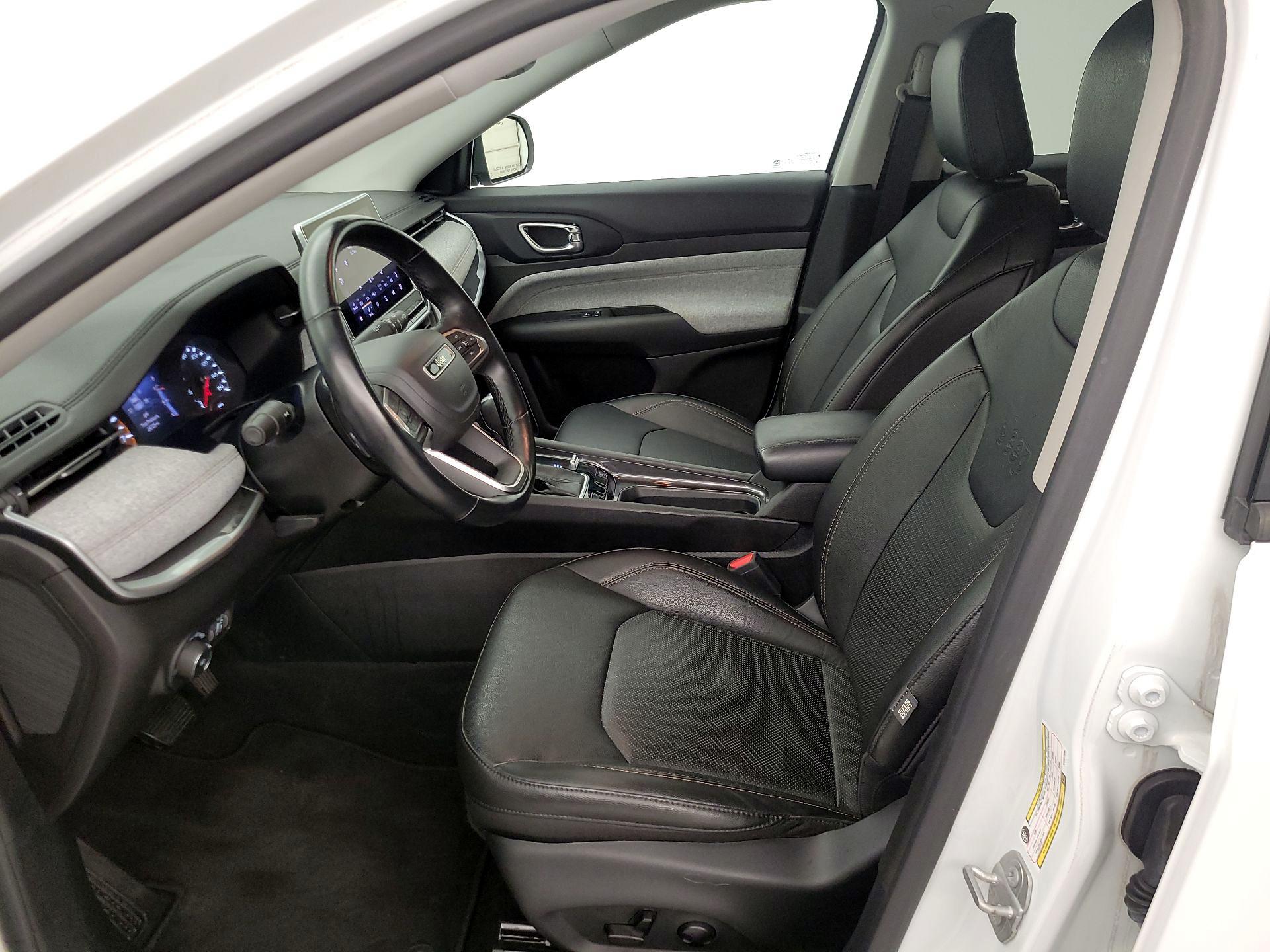 Thumbnail: 2022 Jeep Compass - 11