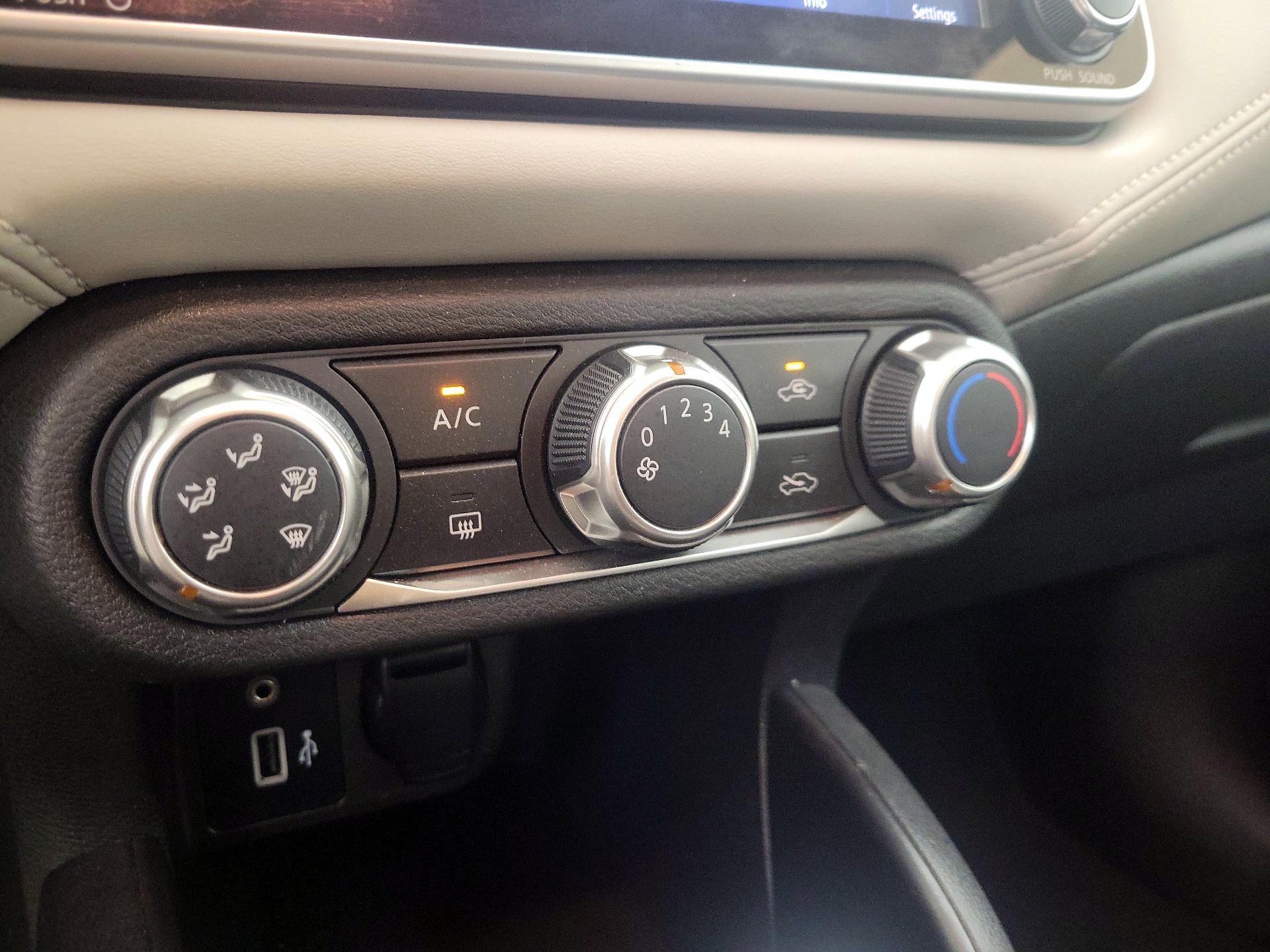 Thumbnail: 2020 Nissan Versa - 15