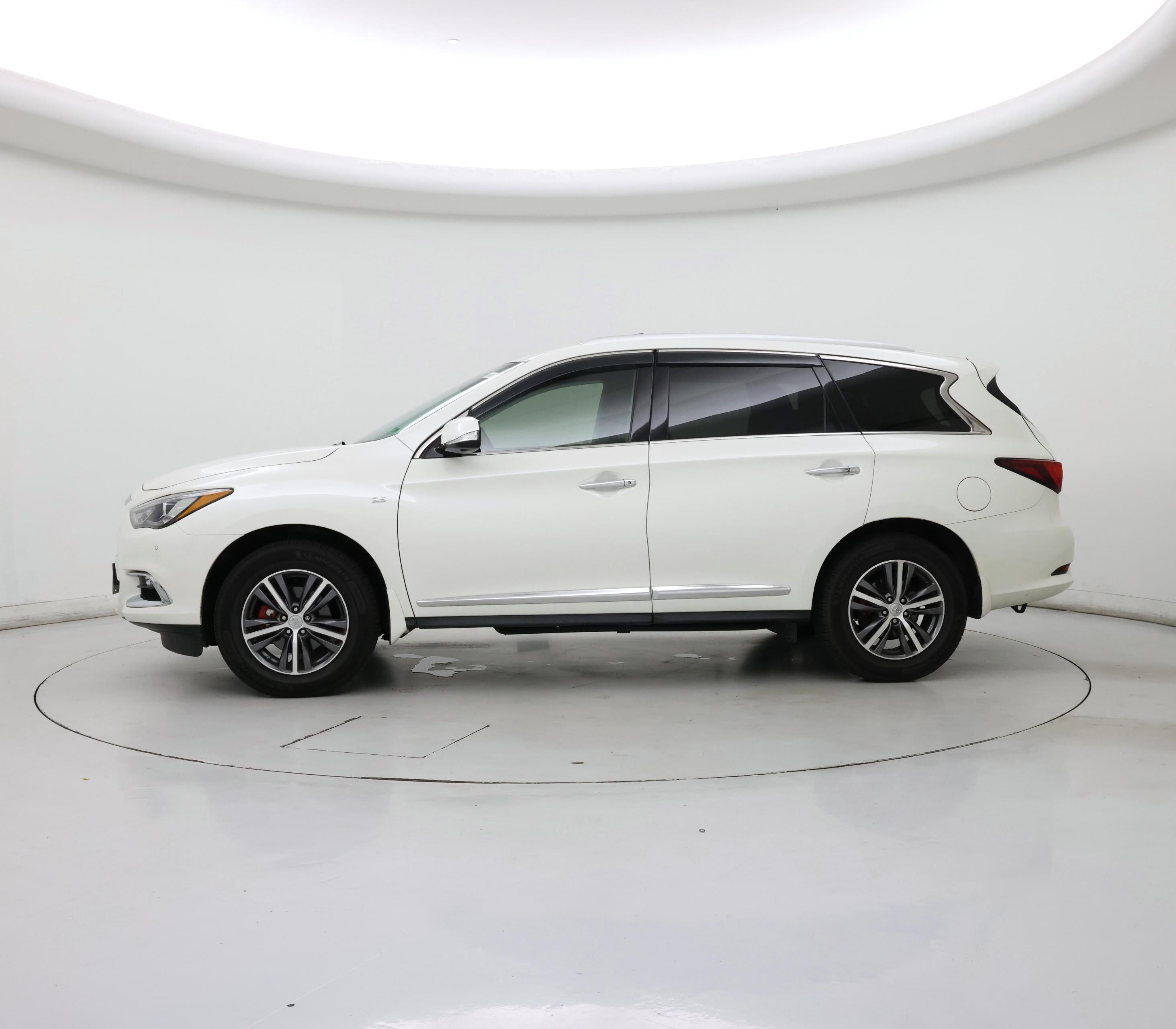Thumbnail: 2017 INFINITI QX60 - 3