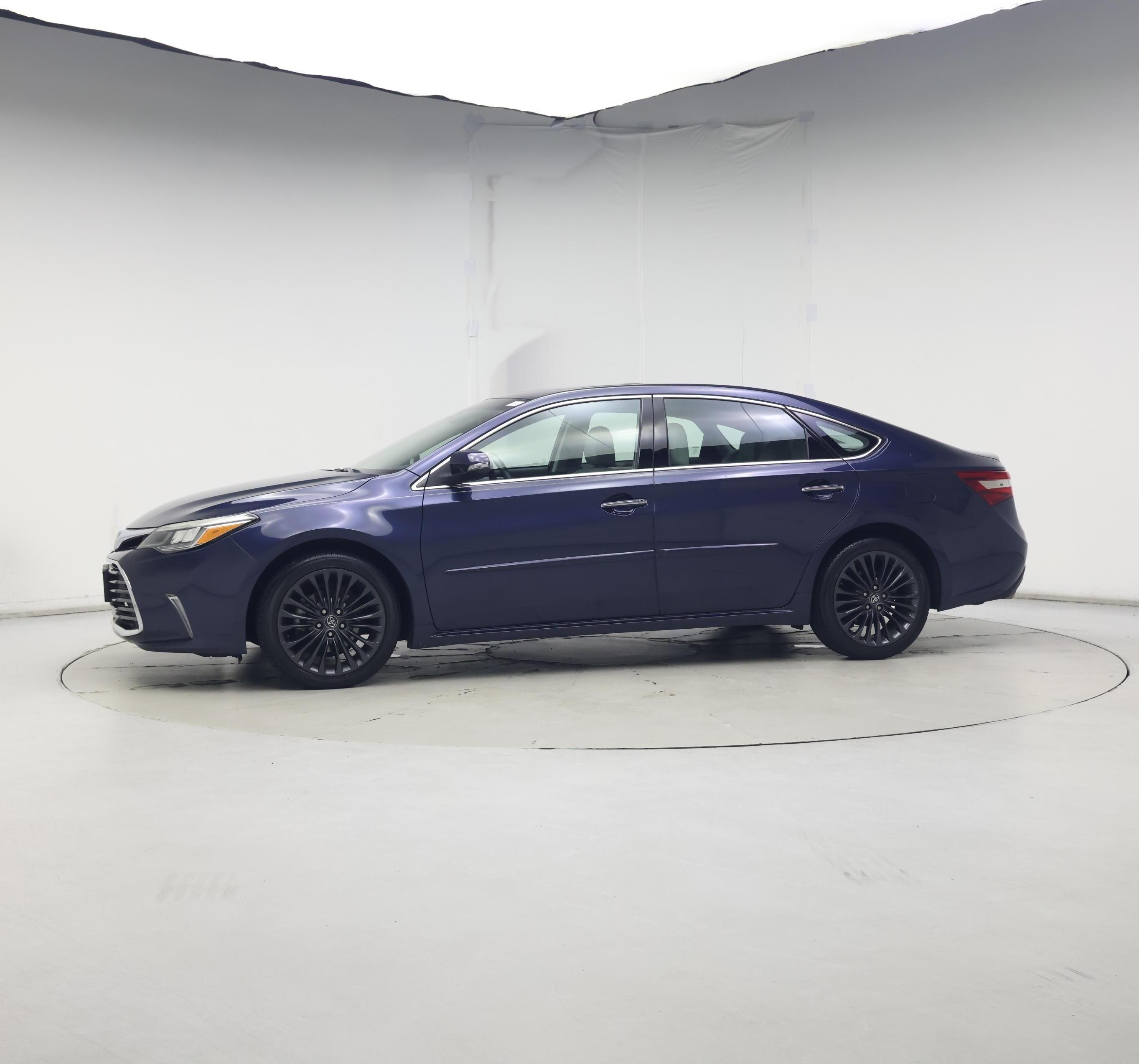 Thumbnail: 2018 Toyota Avalon - 3