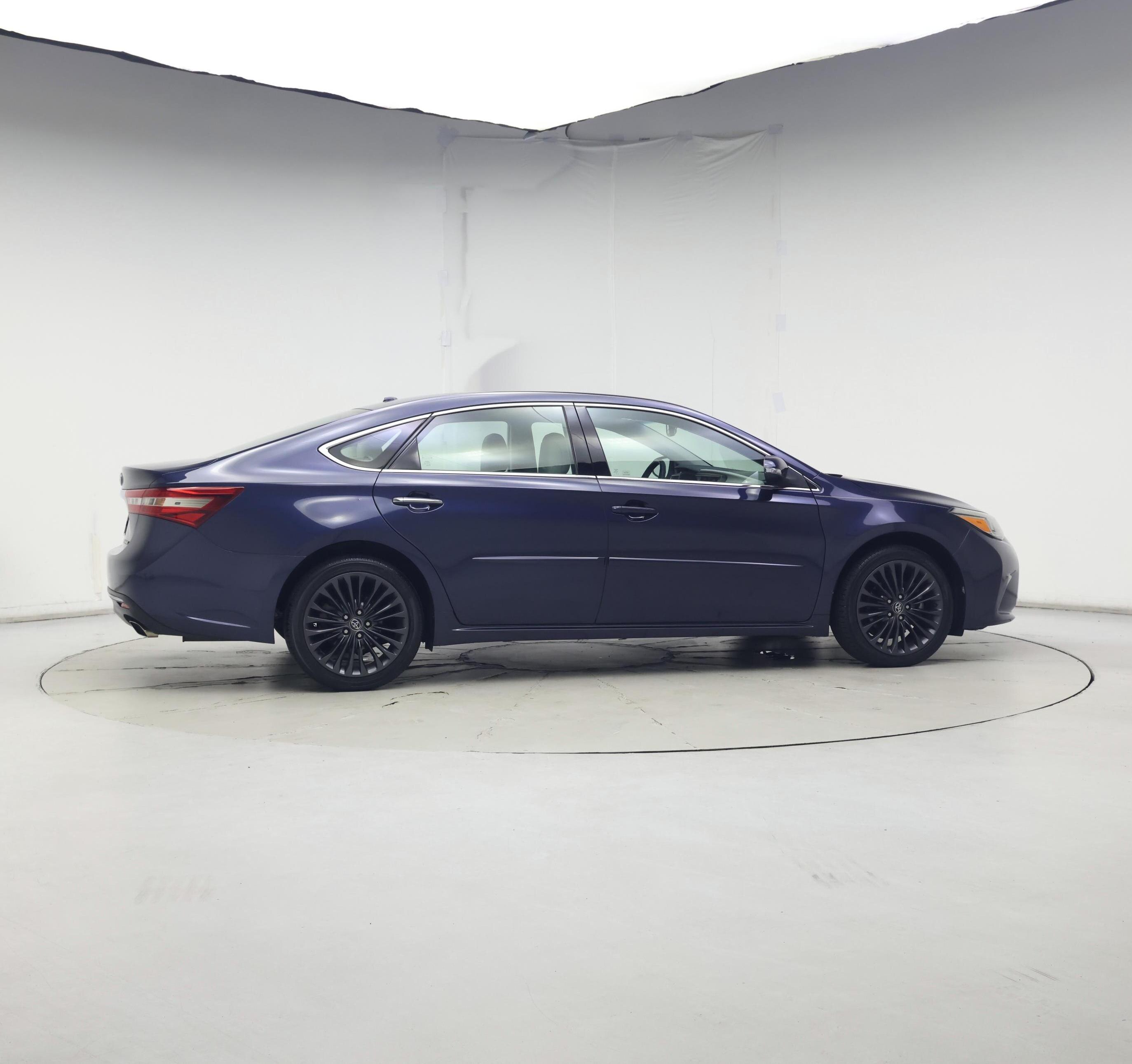 Thumbnail: 2018 Toyota Avalon - 7