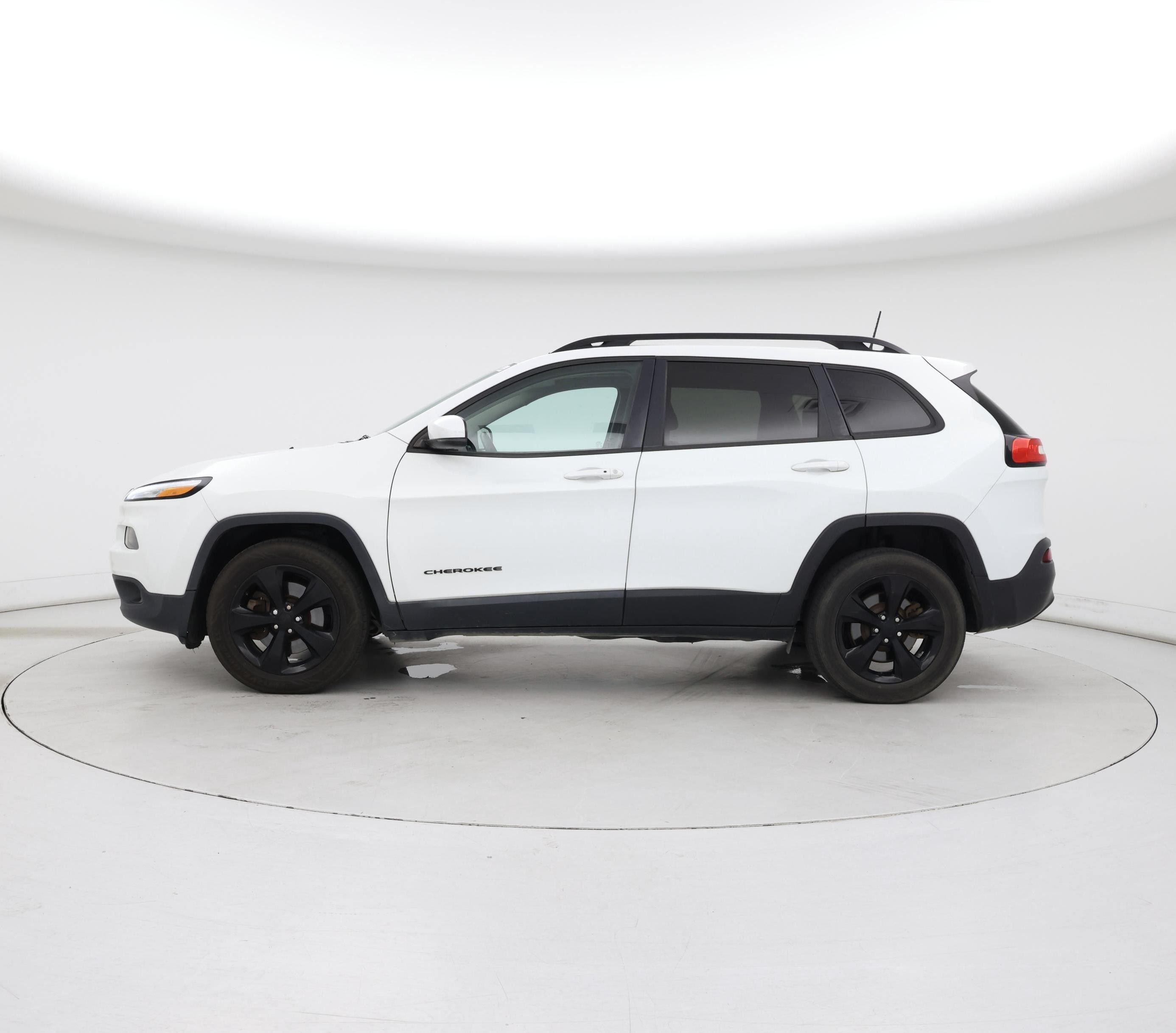Thumbnail: 2016 Jeep Cherokee - 3