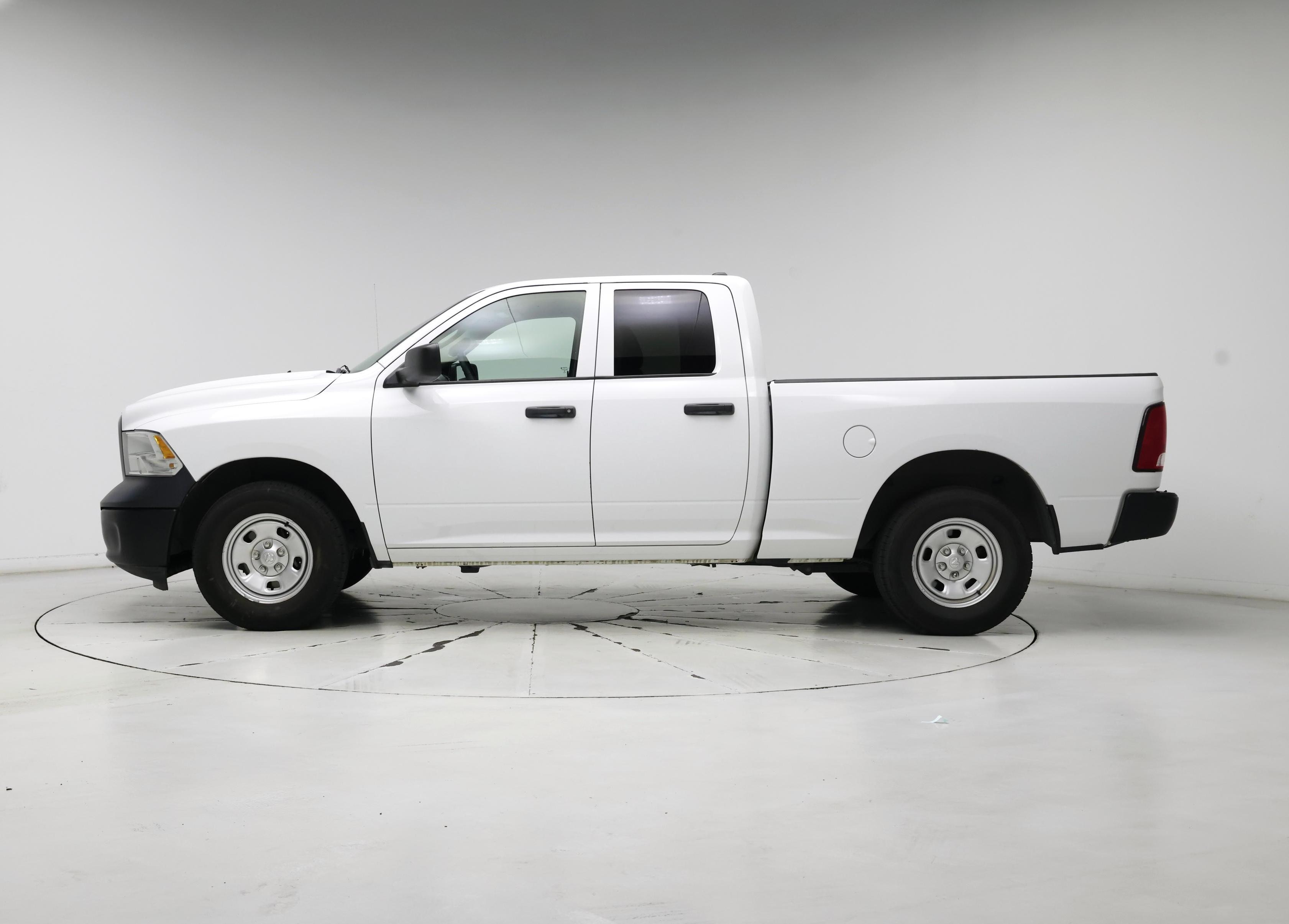 Thumbnail: 2022 RAM 1500 Classic - 3